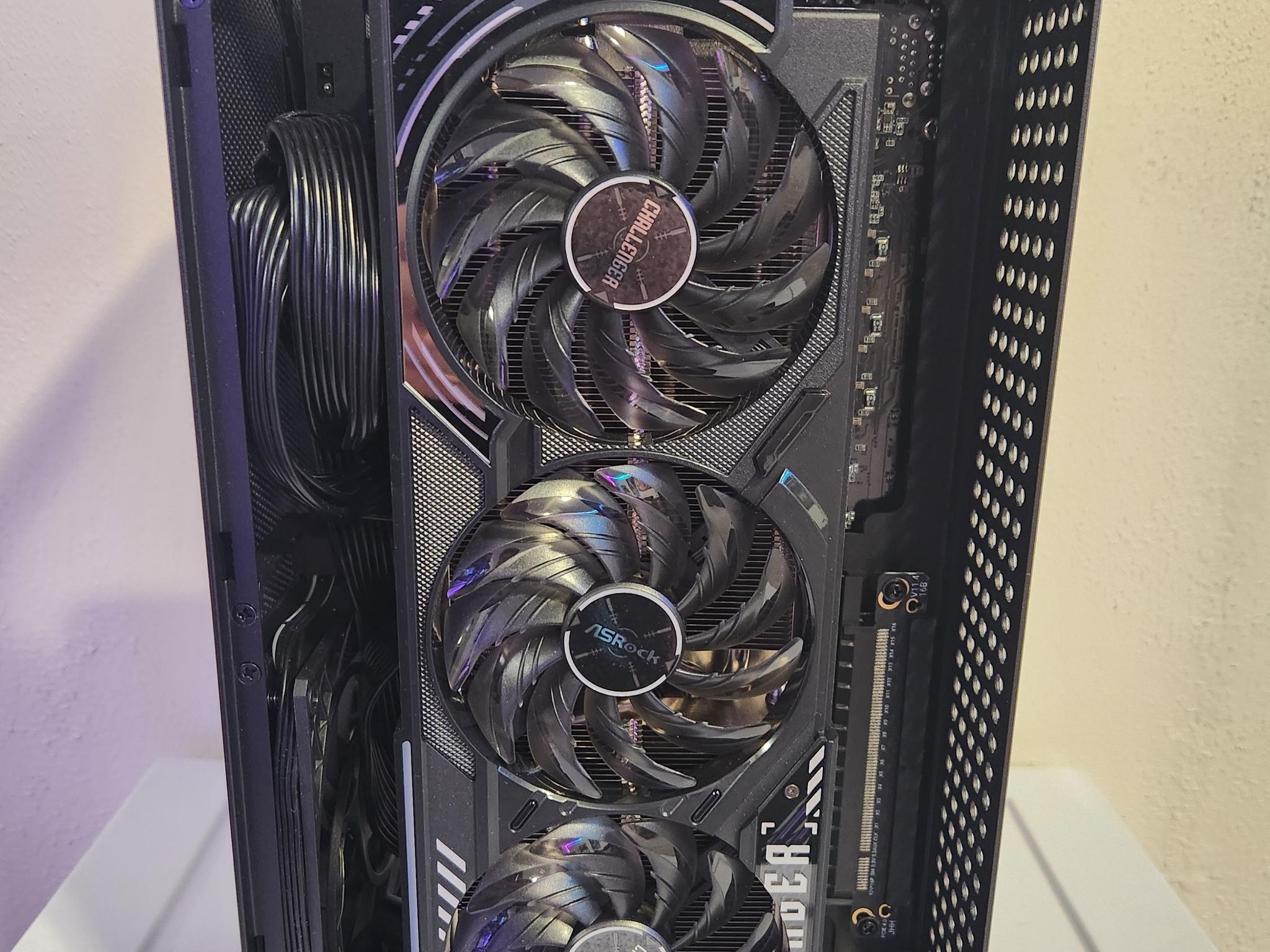 SFF Gaming PC – Ryzen 9 7945HX3D + Radeon RX 9070 + 48GB DDR5 + 2TB SSD