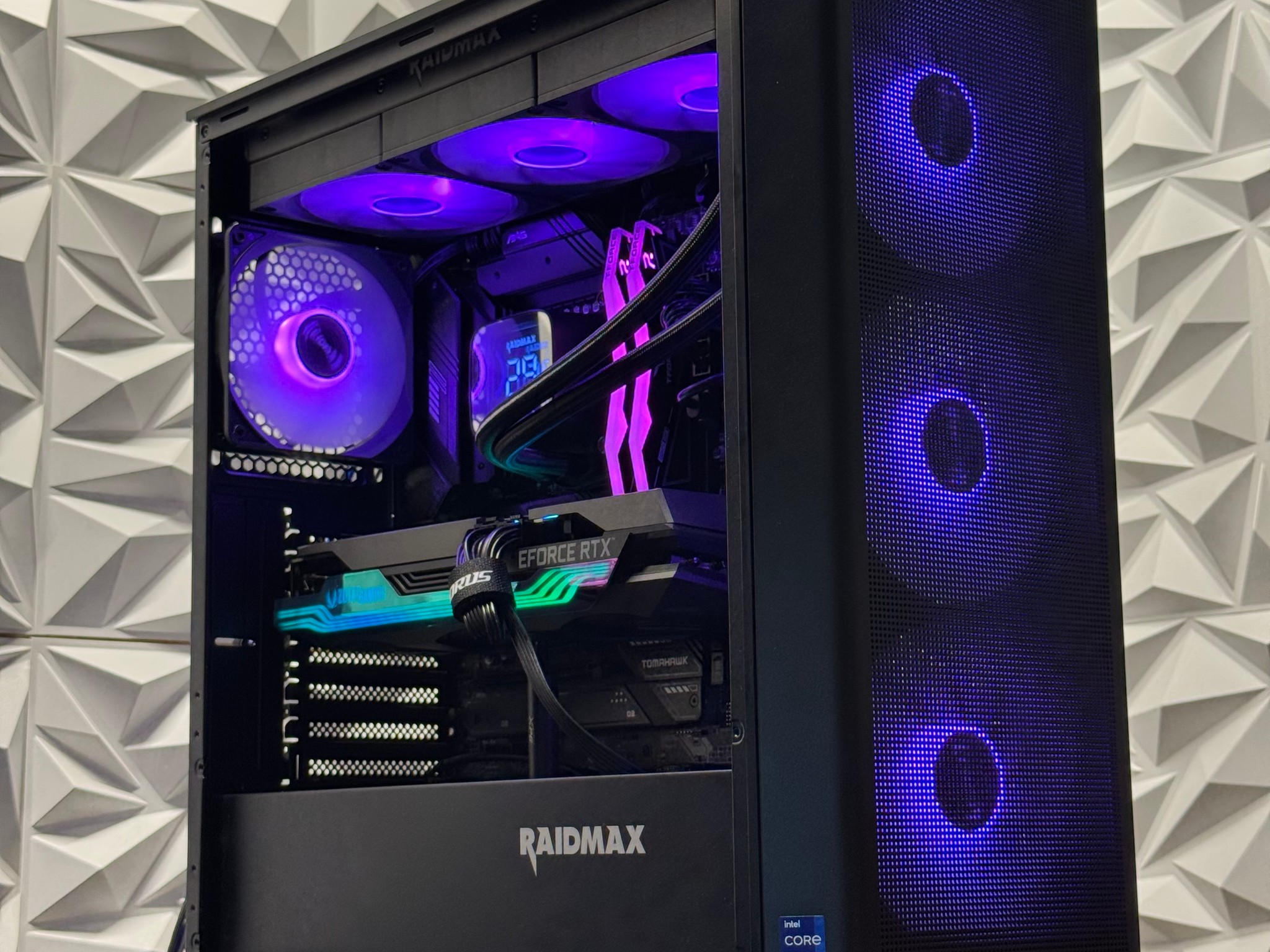 Rtx 3080, i9-12900K, 16GB DDR5 Ram, 1TB Samsung SSD, Liquid Cooled, arc raiders, Fortnite...