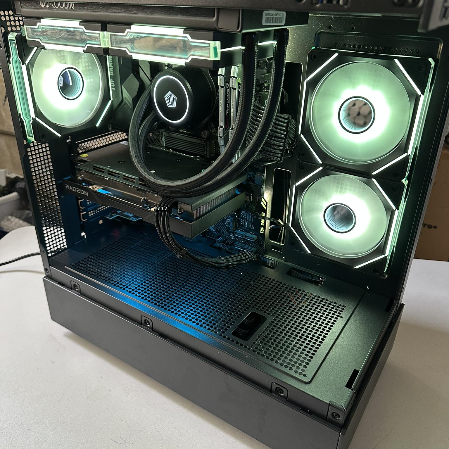 Gaming PC - Ryzen 7 2700X / RX 6600 XT / 512GB NVME / 16GB RAM