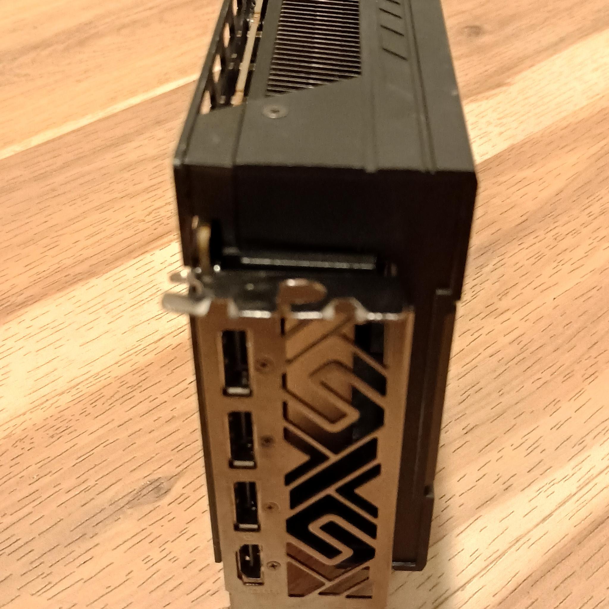 Sapphire PULSE Radeon RX VEGA 56 8GB