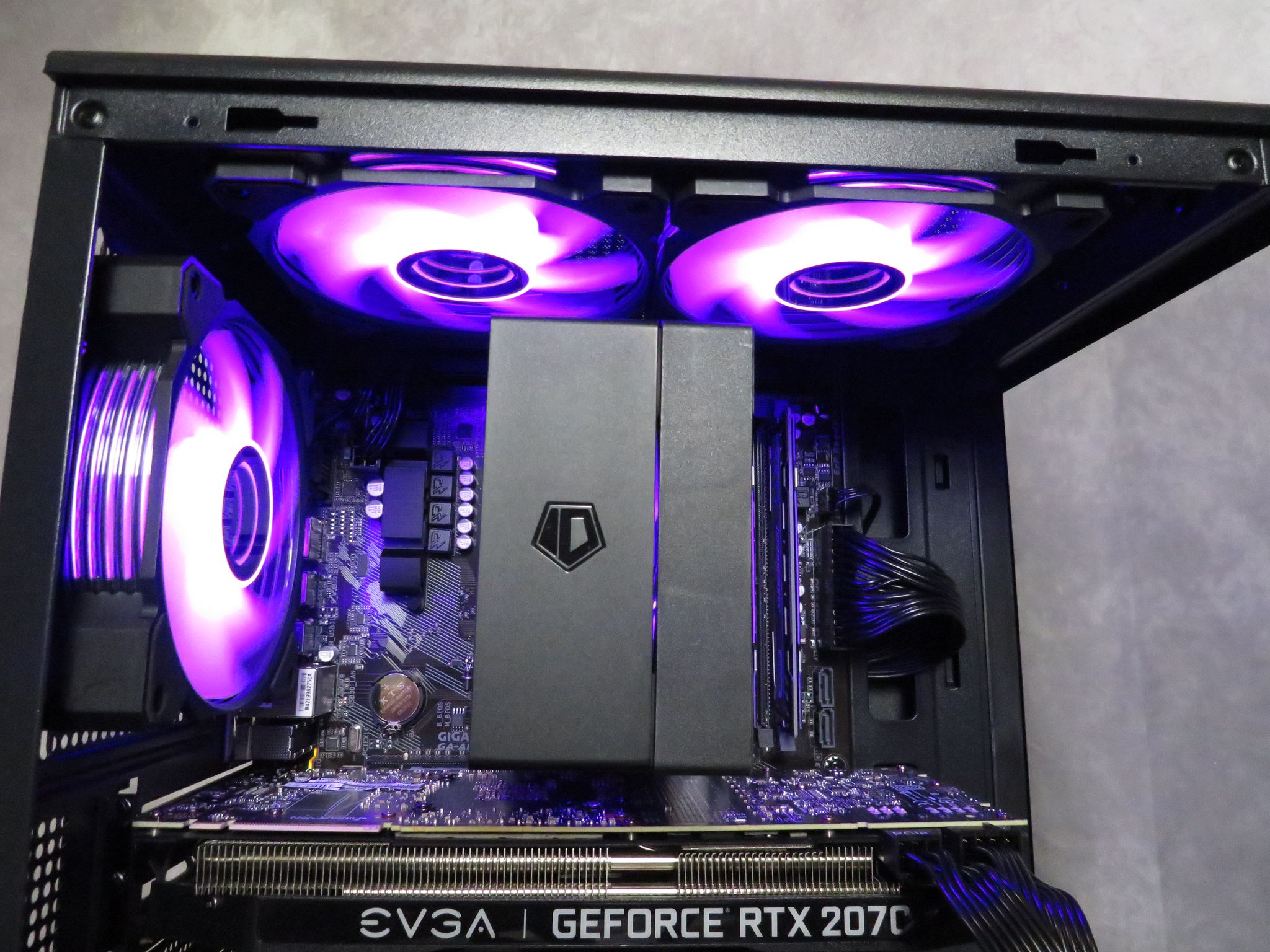 Great Mid-Range Gamer: Ryzen 5 3600 + RTX 2070 Super + 16 GB DDR4 + 1 TB NVME SSD