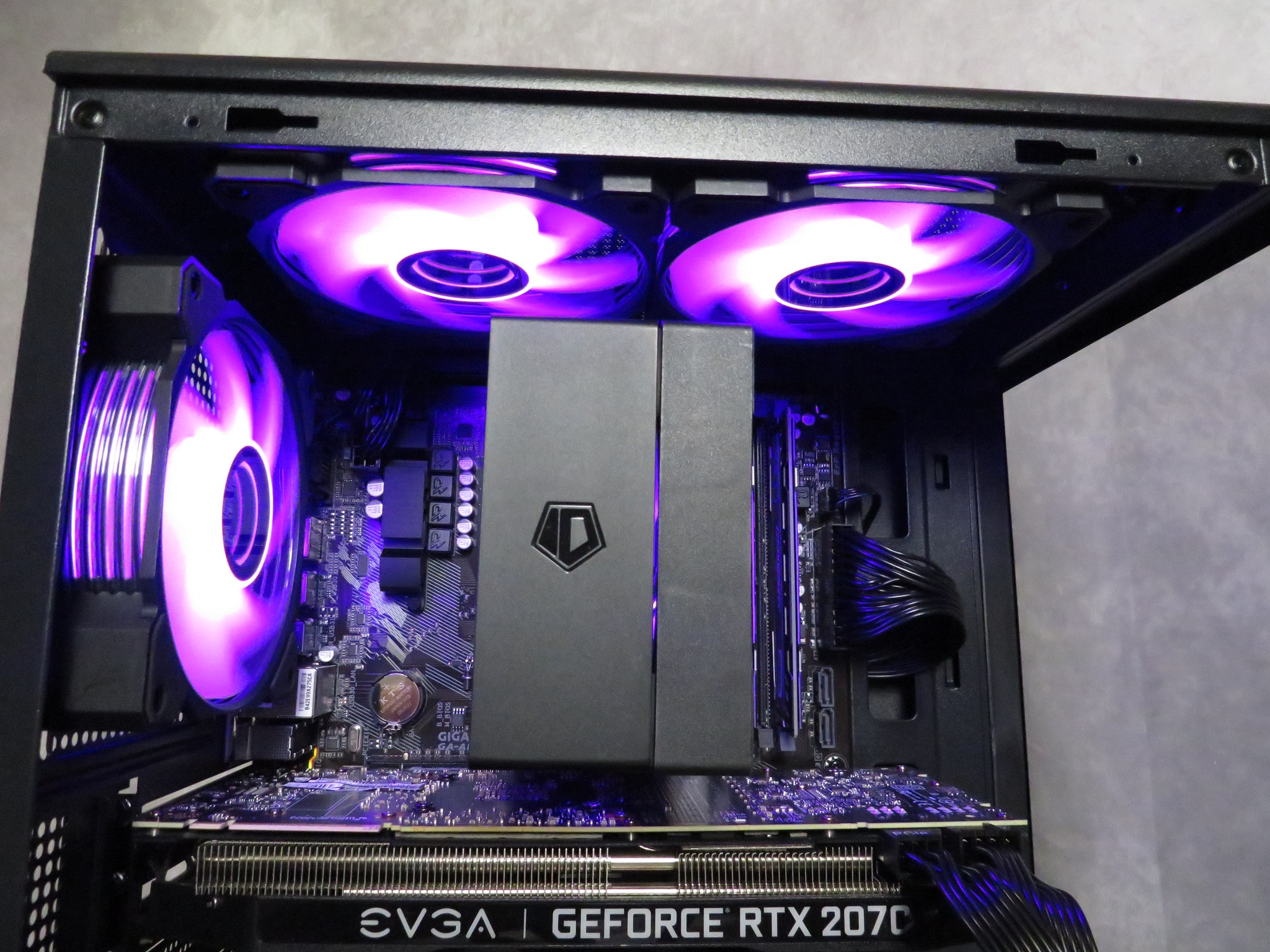 Great Mid-Range Gamer: Ryzen 5 3600 + RTX 2070 Super + 16 GB DDR4 + 1 TB NVME SSD