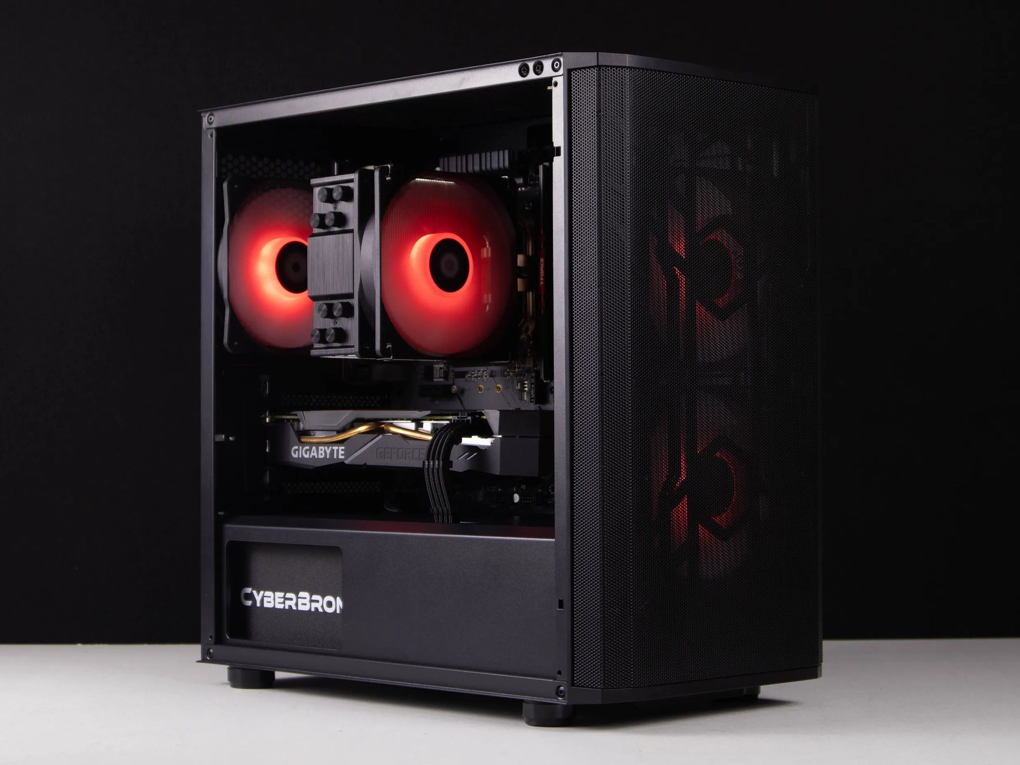 (GTX 1660 Ti | Ryzen 5 1600 | 16gb RAM)
