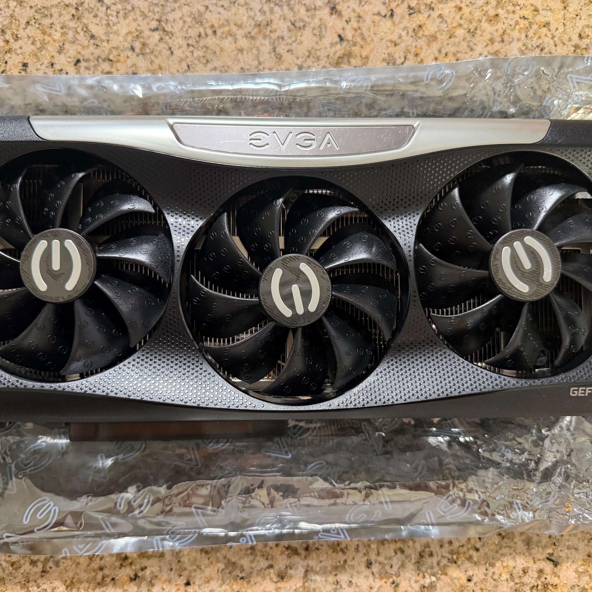 EVGA NVIDIA GeForce RTX 3090 FTW3 Ultra Triple-Fan 24GB GDDR6X PCIe 4.0 Graphics Card