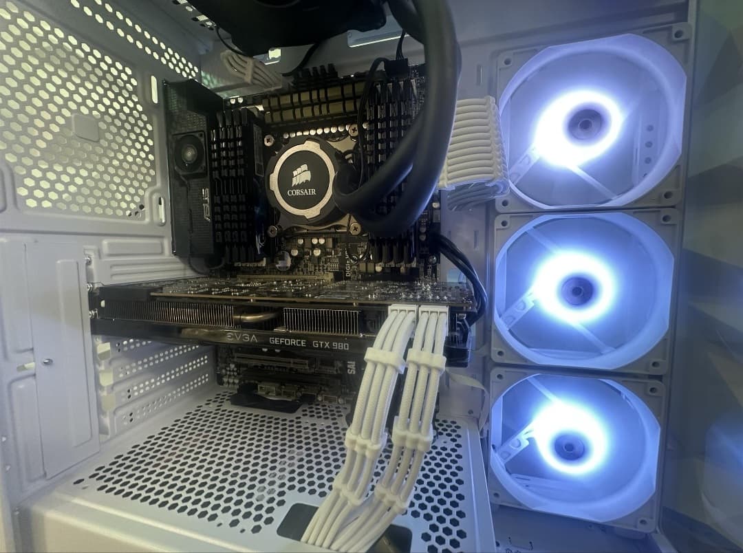 🤍🤍 All White Gaming Pc | i7 + GTX 980 | 32GB RAM | WIFI + BT |500GB SATA - 🤍🤍