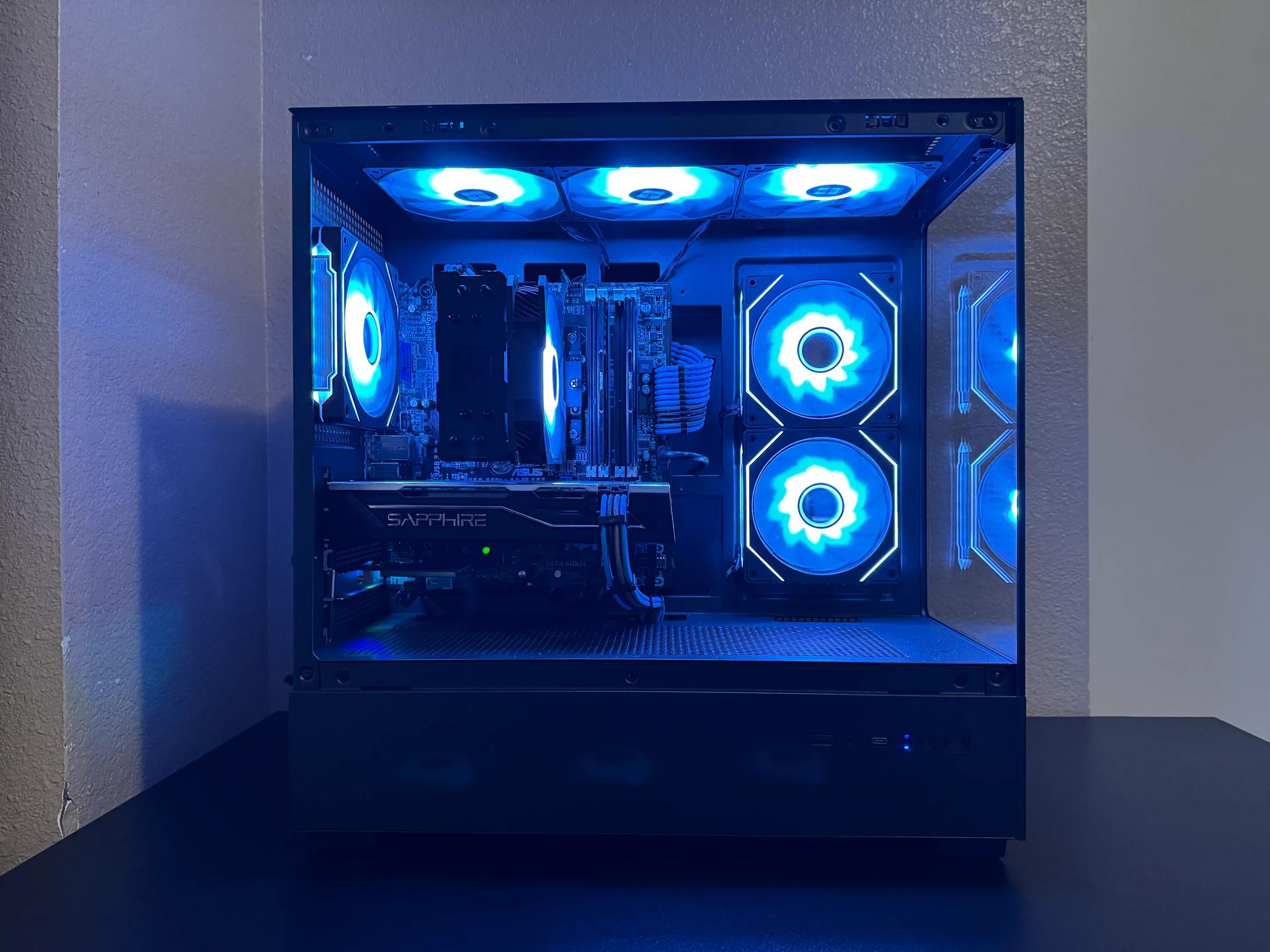 Intel i7 | RX 580 8GB | 500GB SSD | 16GB RAM | WiFi & Bluetooth