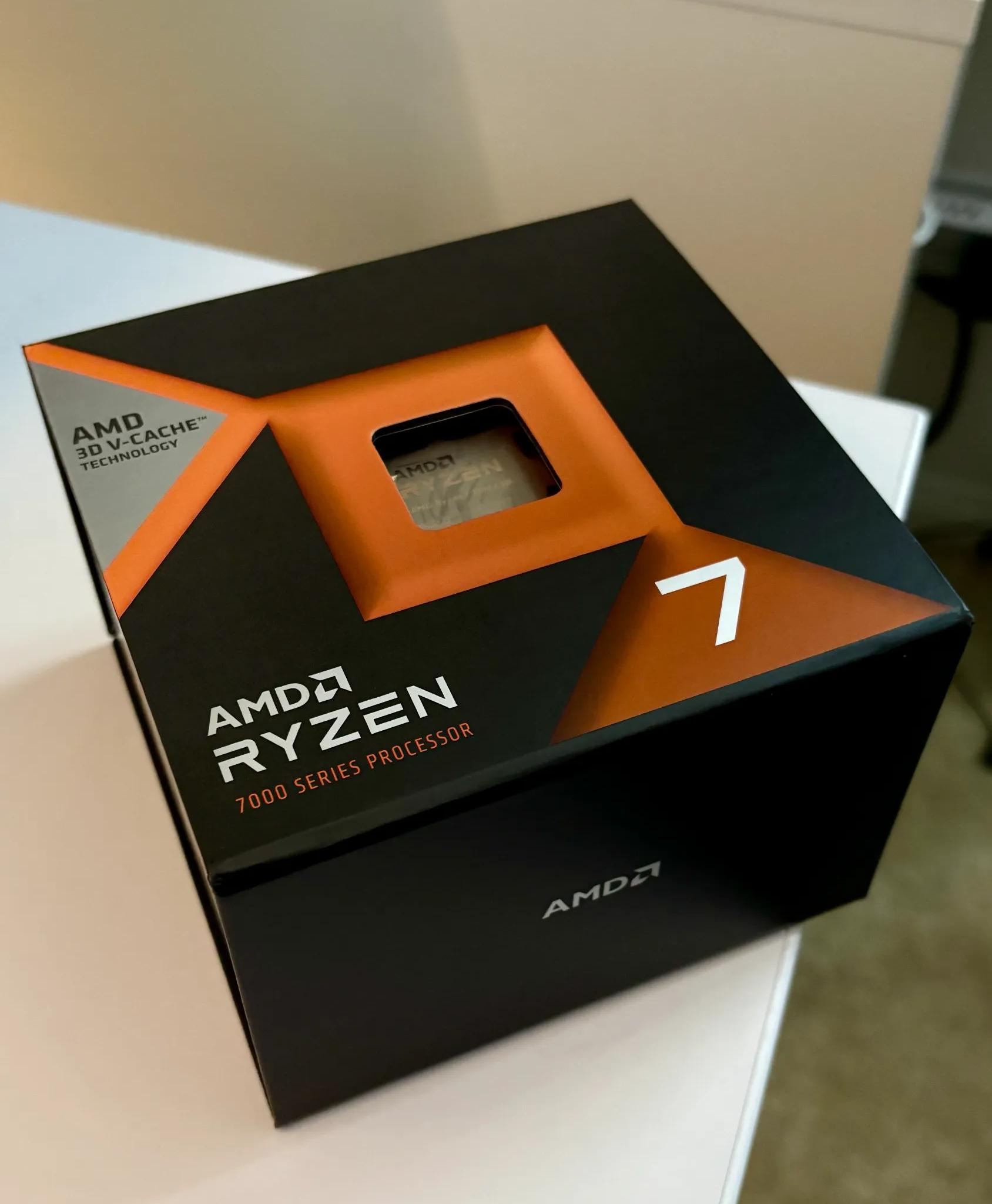 AMD Ryzen 7 7800X3D - lightly used and mounted once