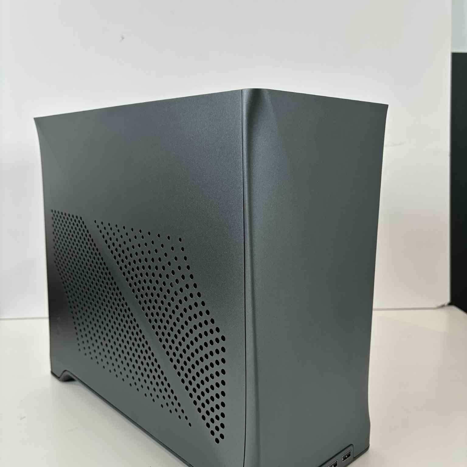 1440P/4k Compact Era2 ITX Build with 7800x3d and 5070 TI