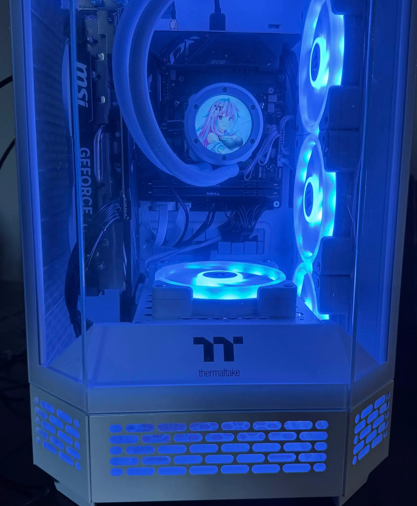 Tower 250|ROG Strix B650-I|9800X3D|32GB 6000Mts|2TB|4070Ti Super