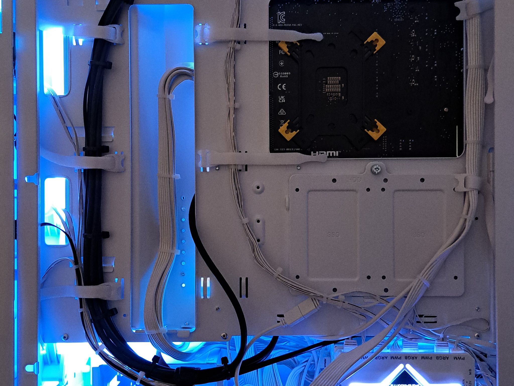 AM4 High-End Gaming PC - Ryzen 7 5800X | RX 9070 XT | 32 GB RAM | 1 TB NVME