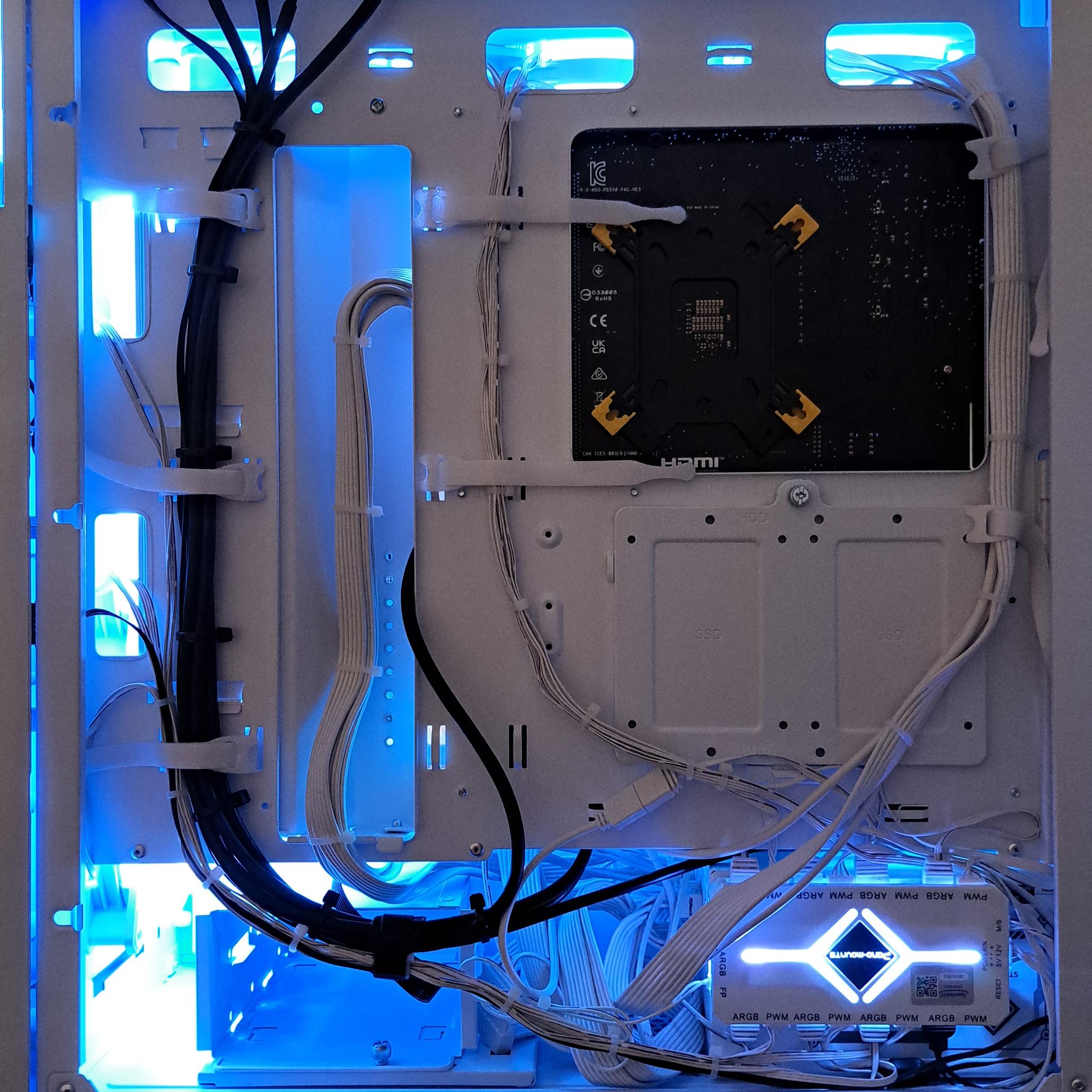 AM4 High-End Gaming PC - Ryzen 7 5800X | RX 9070 XT | 32 GB RAM | 1 TB NVME