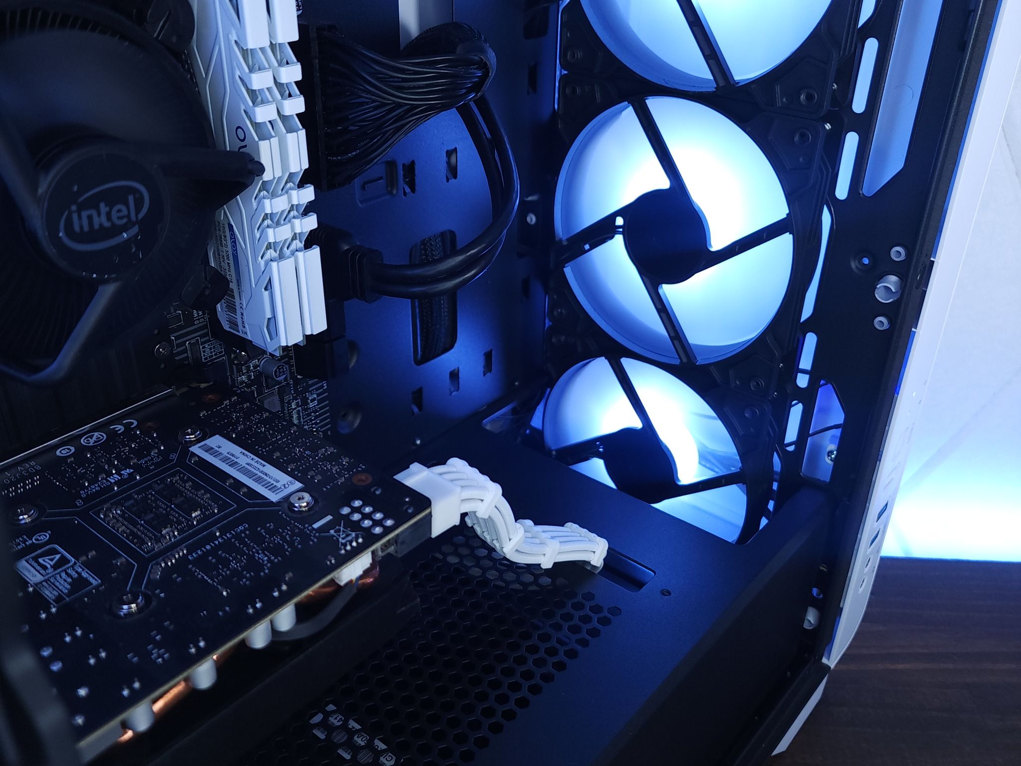 💙🤍GTX 1660 | i3 10100F | 16GB 3200MHz | 512GB NVMe