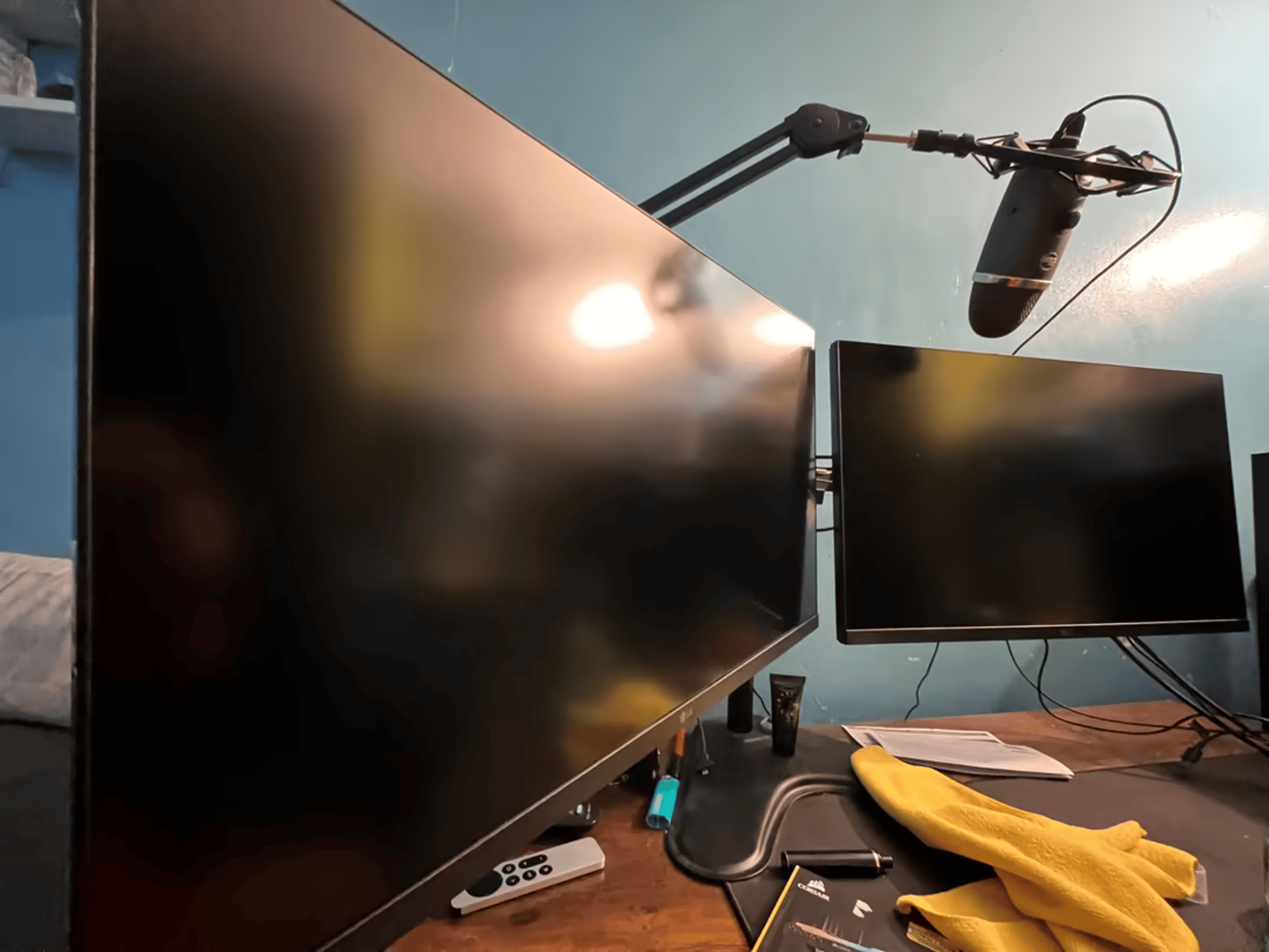 LG UltraGear 27" 240hz