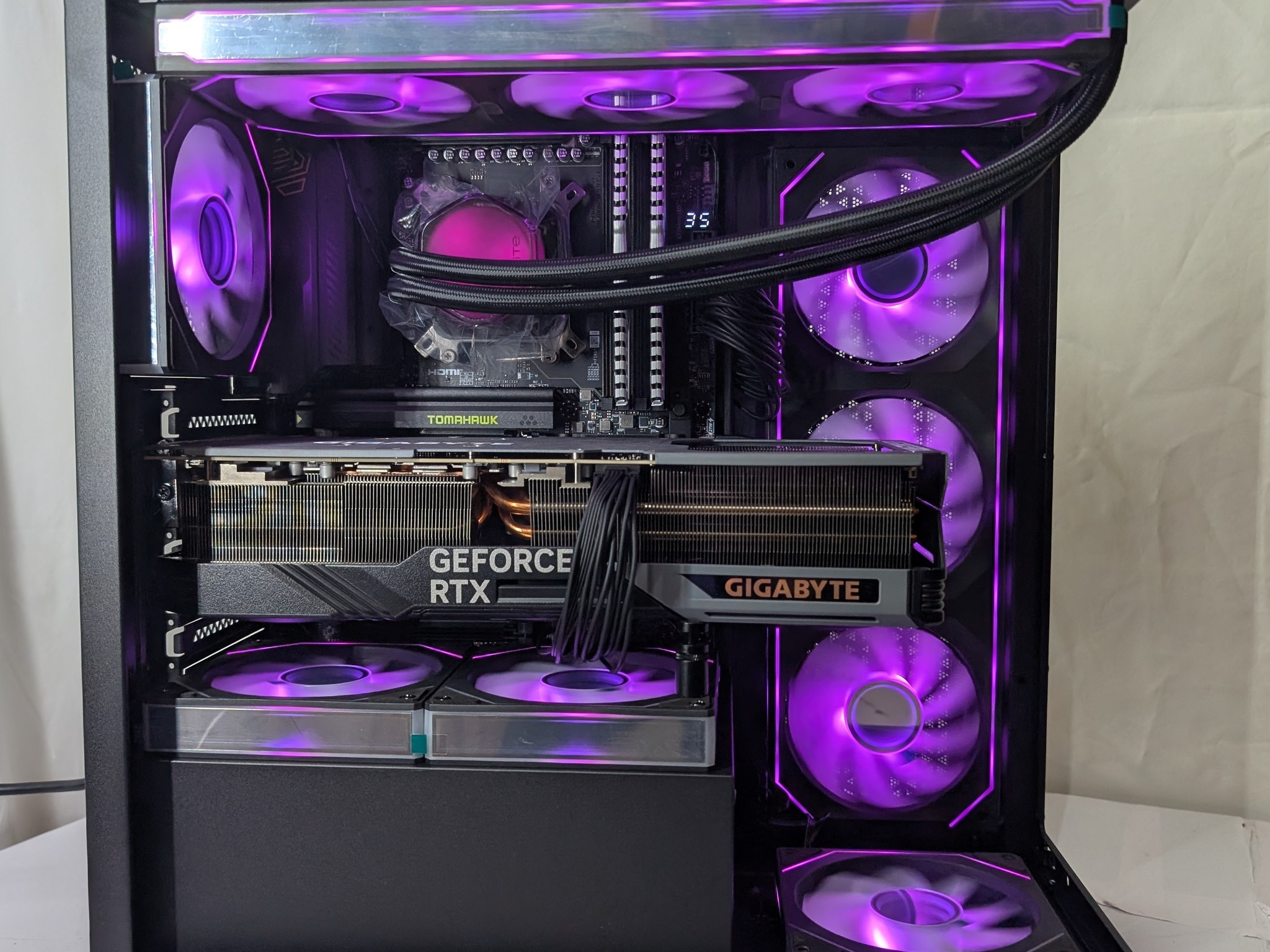 RTX 4080 | RYZEN 7 9800X3D | 32GB DDR5 | 2TB NVME | 850W PSU | 360MM AIO