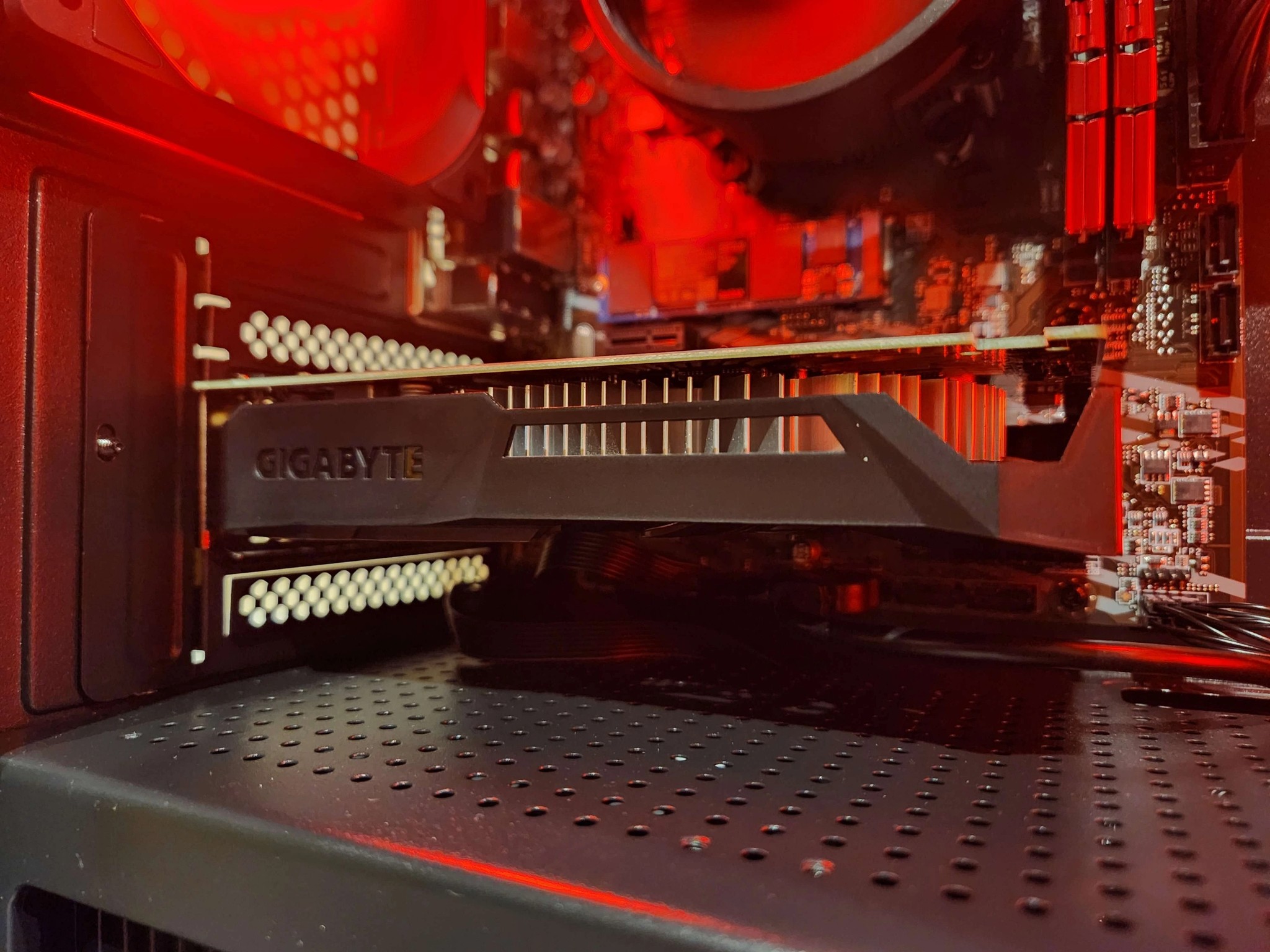 GTX 1050 ti | Ryzen 5 4500 | 16GB RAM | 500GB | RGB | Windows 11 Home
