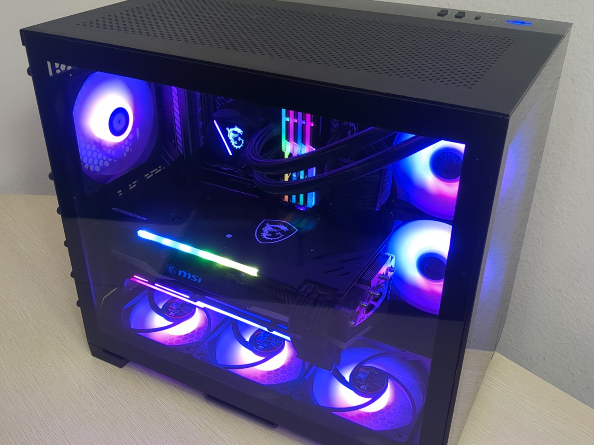 RX 6800, Ryzen 7 5800X Gaming PC (32GB RAM, 2TB SSD, Win11 Pro)