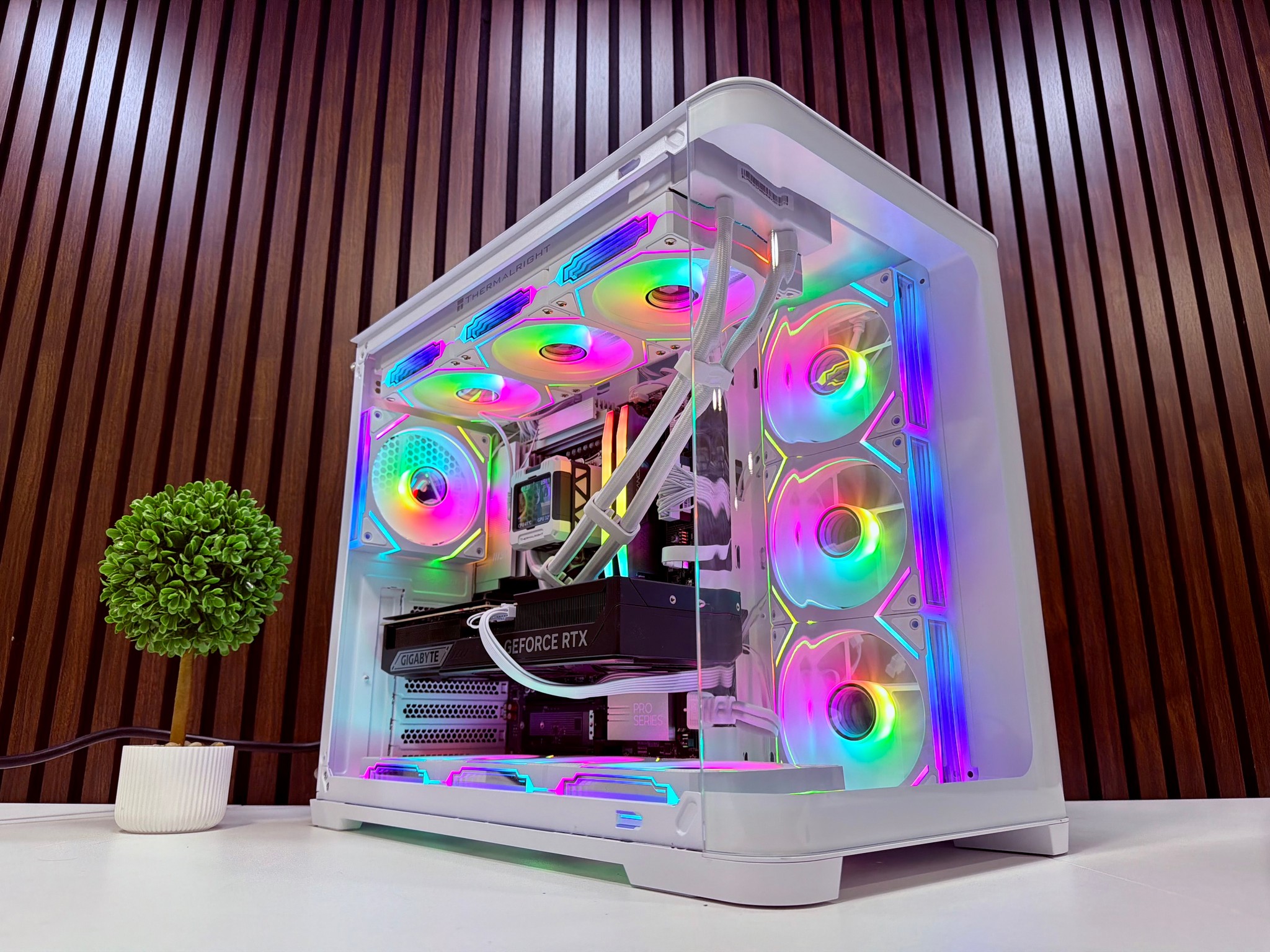 RTX 5070 TI | Ryzen 9850X3D | 32GB DDR5 | 2TB M.2 | 1000 W Gold PSU | ARGB Fans | Windows 11