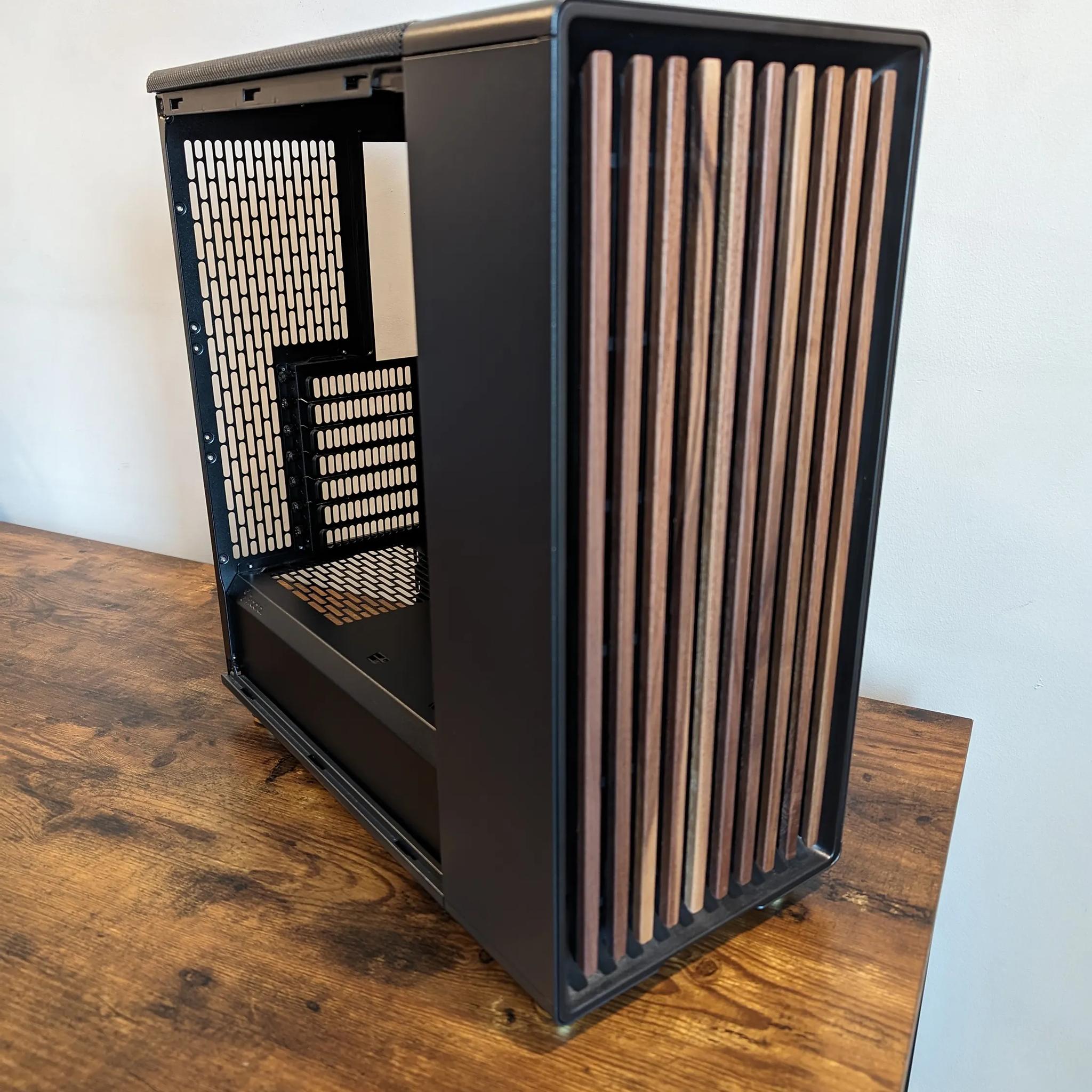 Fractal North (mesh side panel)