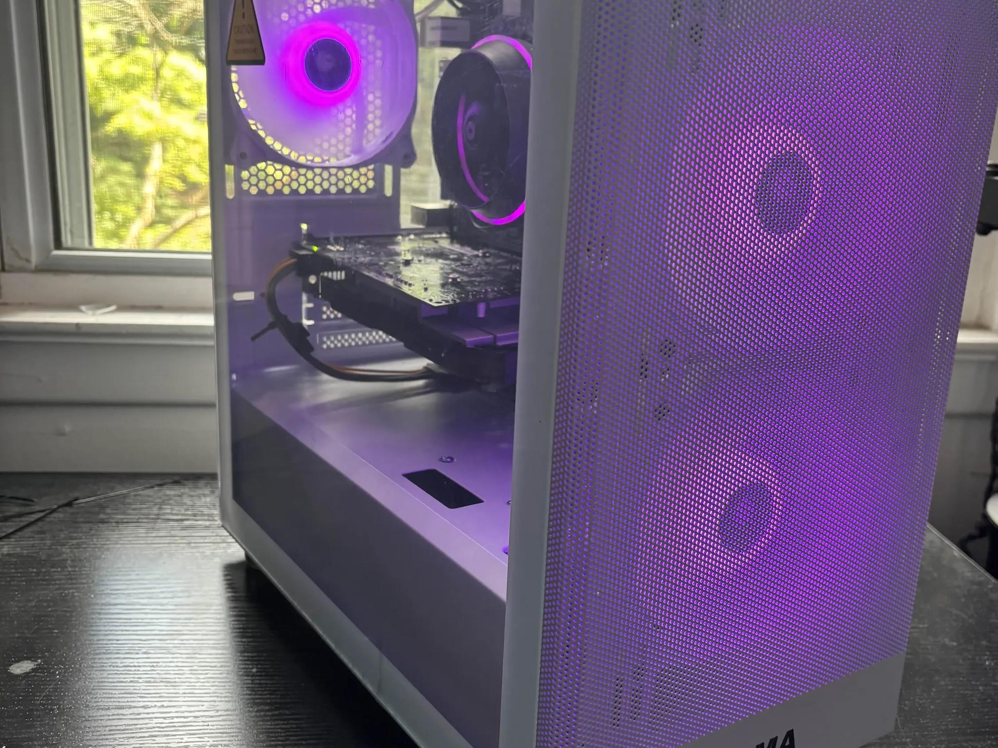 GAMING PC i5 8GB NVIDIA GTX 750 ti RGB Lighting RGB Fans Computer