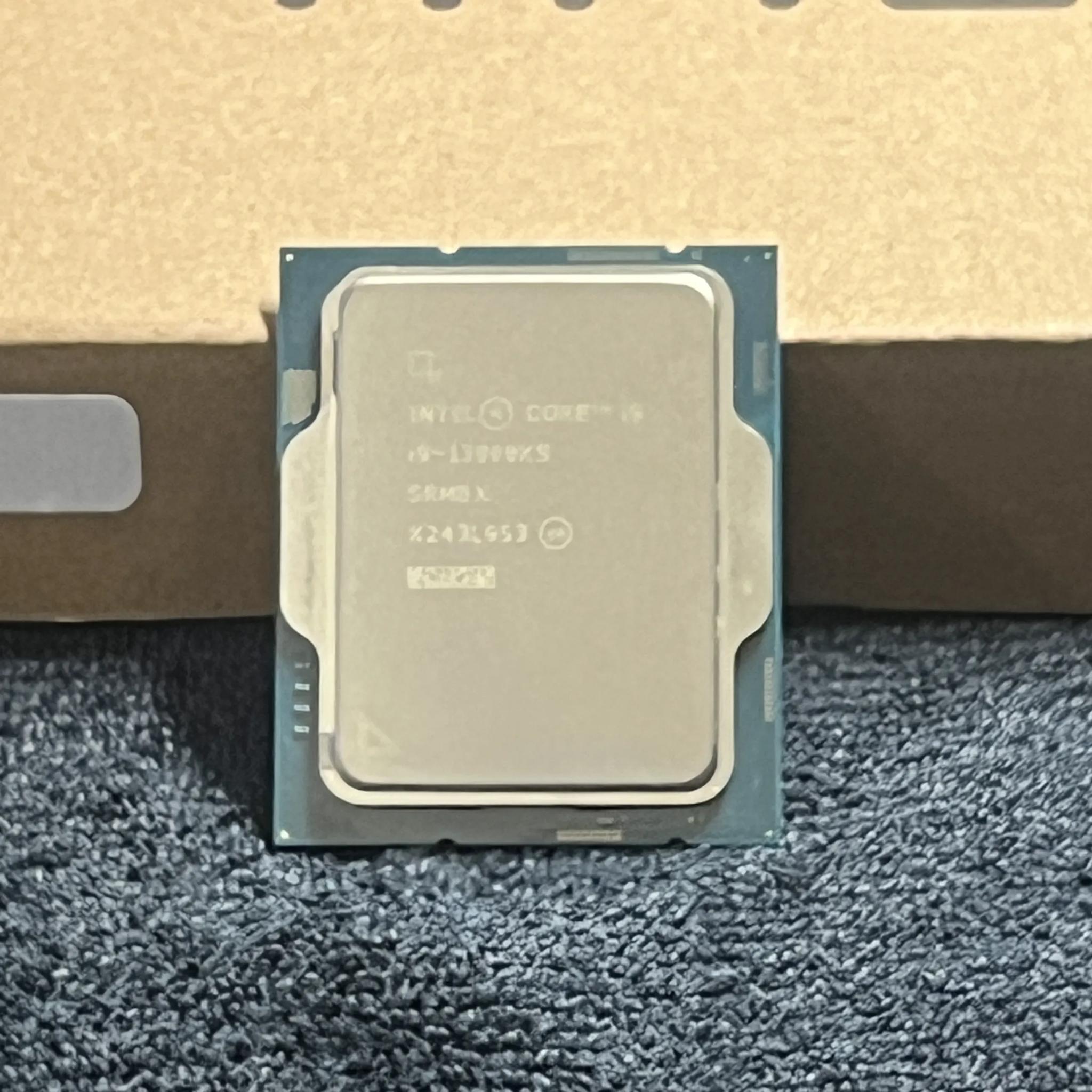 Intel Core i9-13900KS Processor - 24-cores, 36MB Cache, up to 6.00 GHz