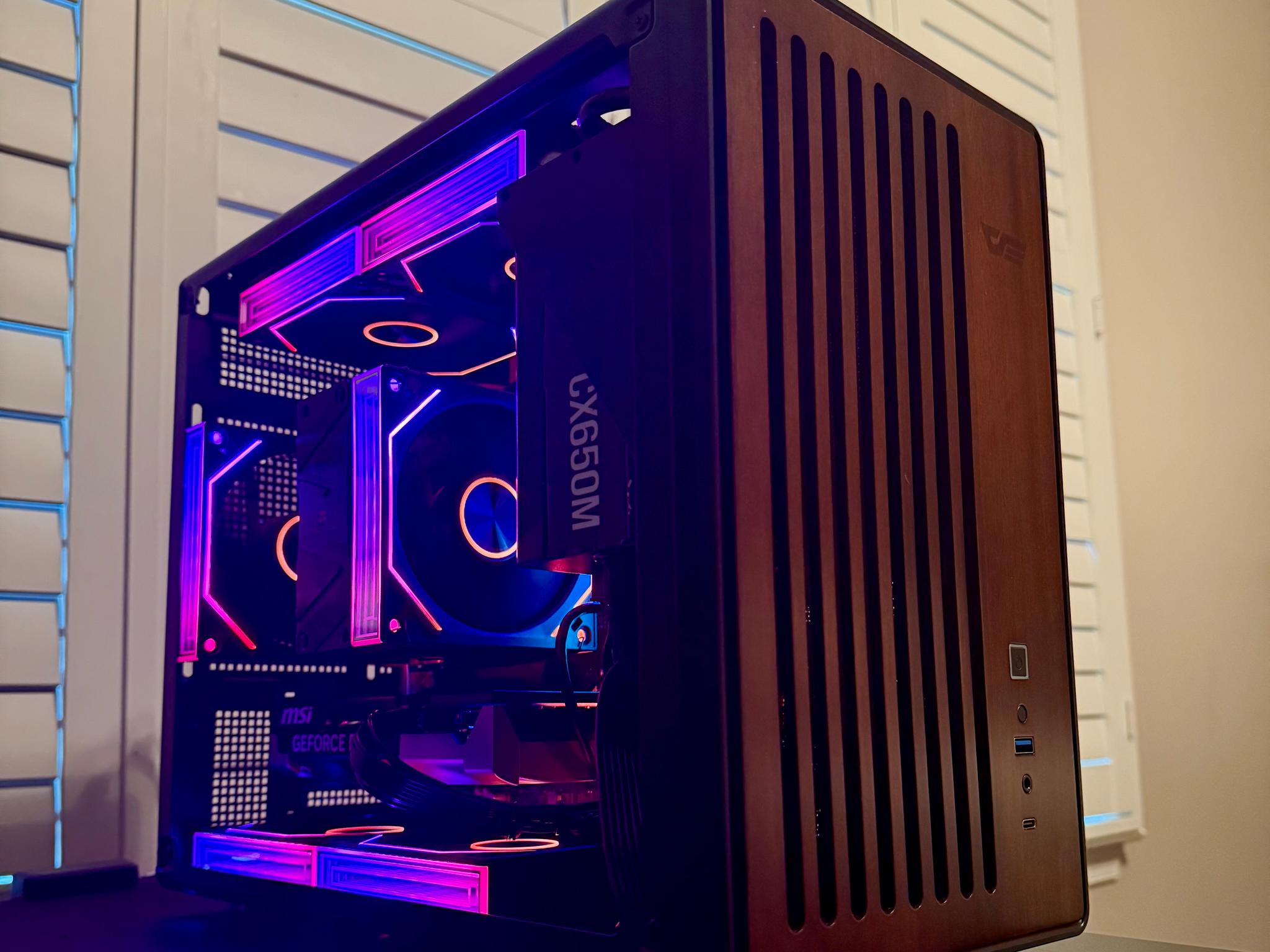 Portable Mini Gaming PC — RTX 5060 | Ryzen 5 7600X | 16GB DDR5 | 1TB M.2 NVMe