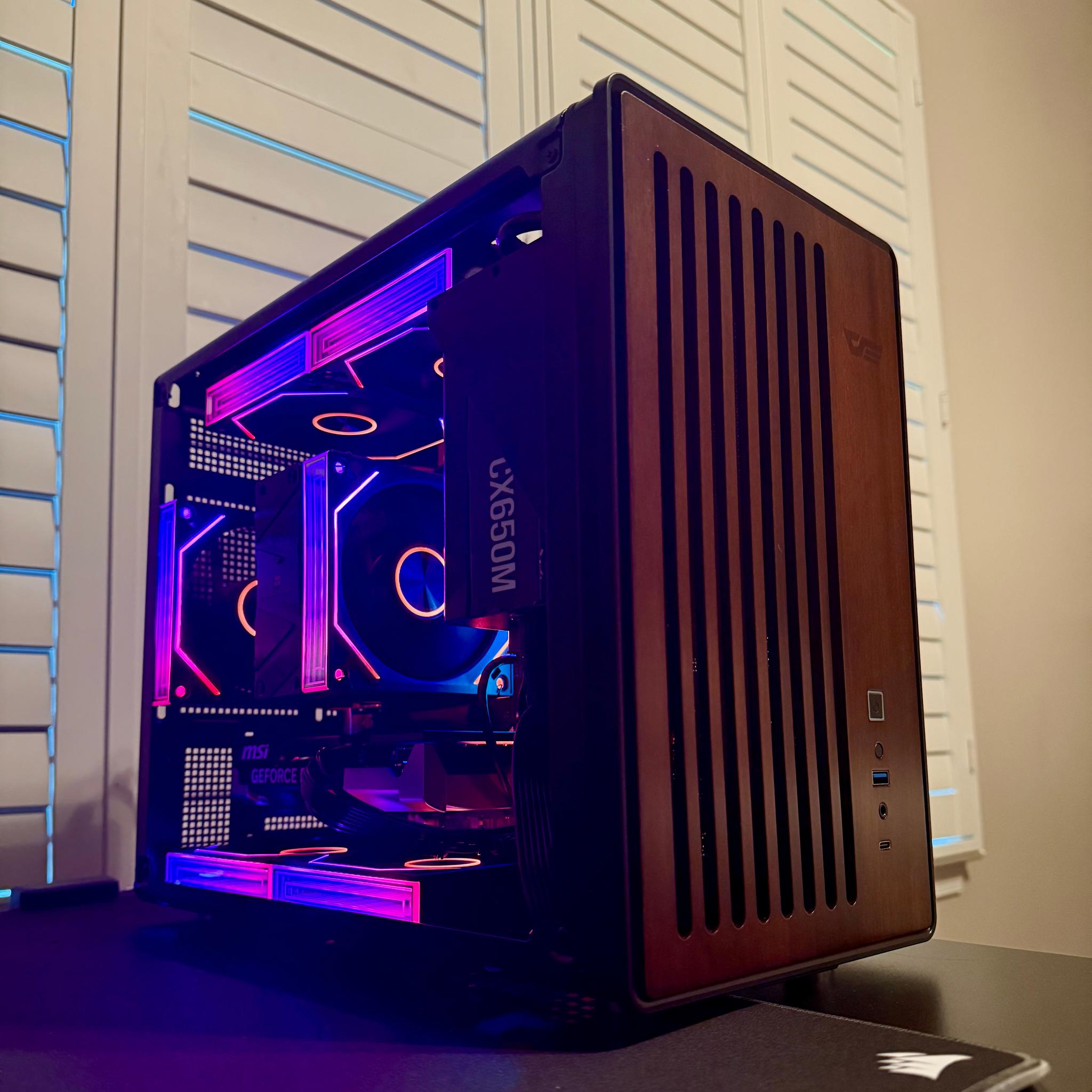 Portable Mini Gaming PC — RTX 5060 | Ryzen 5 7600X | 16GB DDR5 | 1TB M.2 NVMe