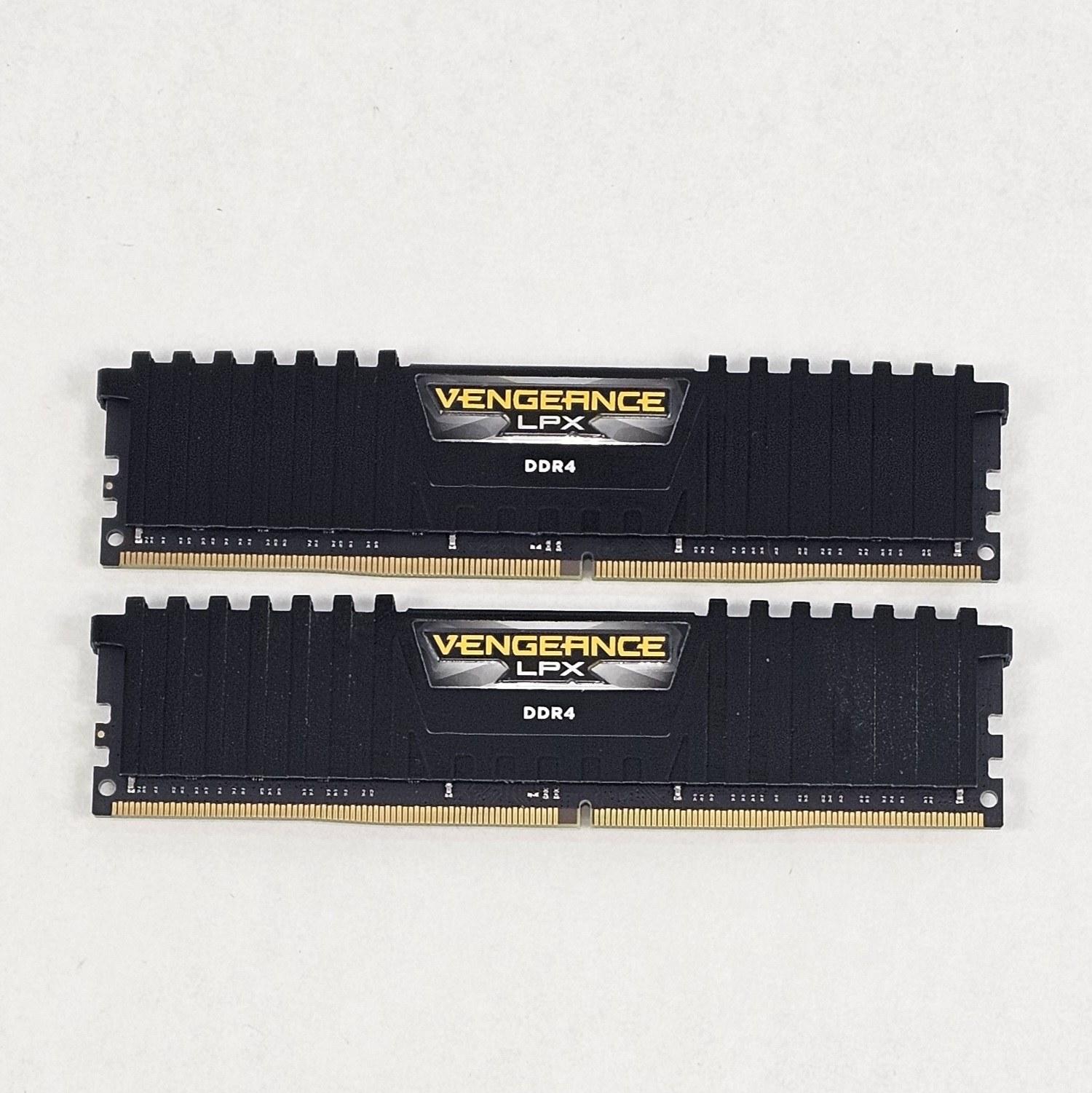 32GB DDR4 (2x16GB) CL18 3600MT/s Corsair Vengeance LPX