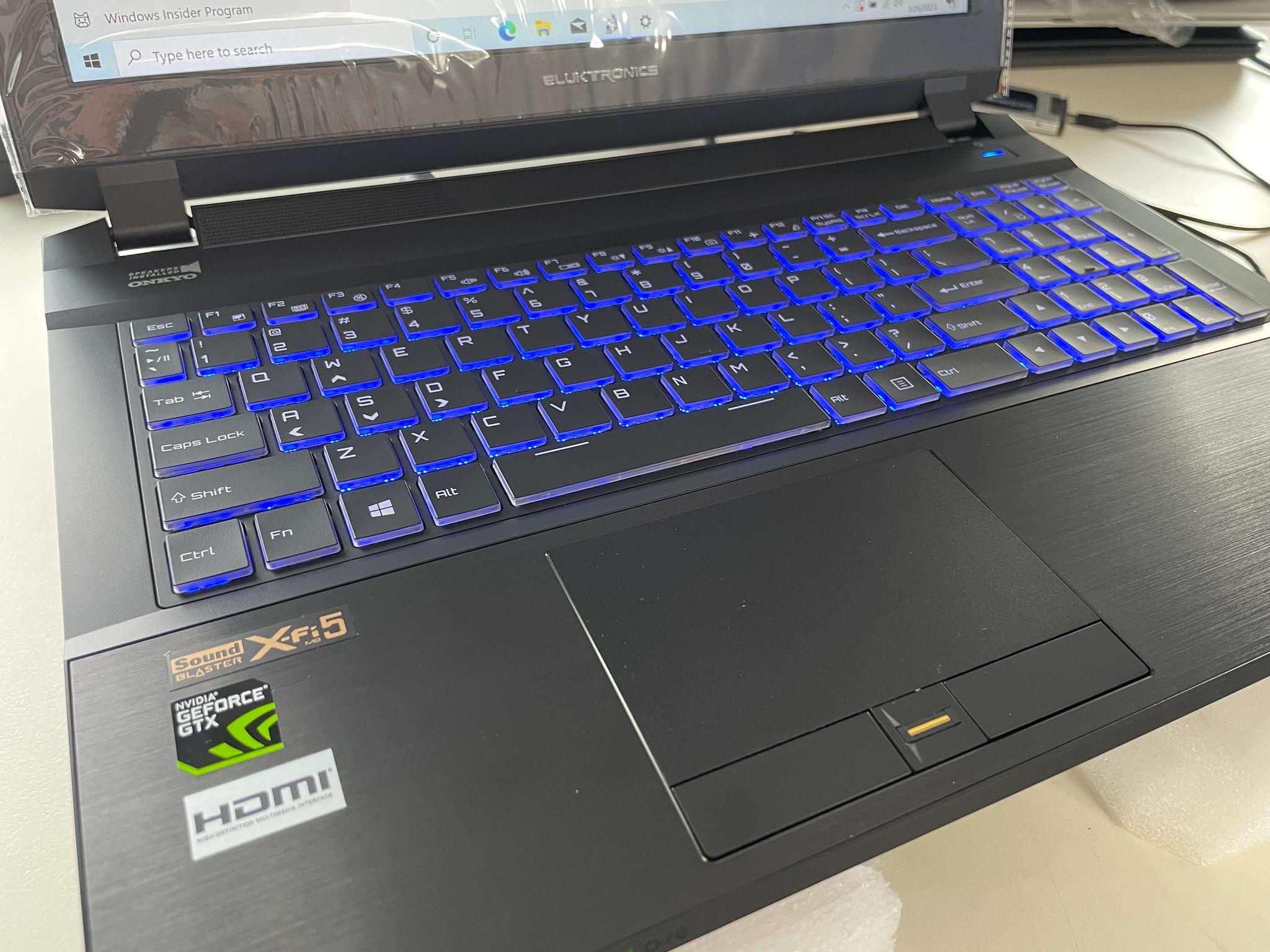 Clevo 15.6" P650RA + i7 6700HQ + GTX 965m + 1080p 60HZ