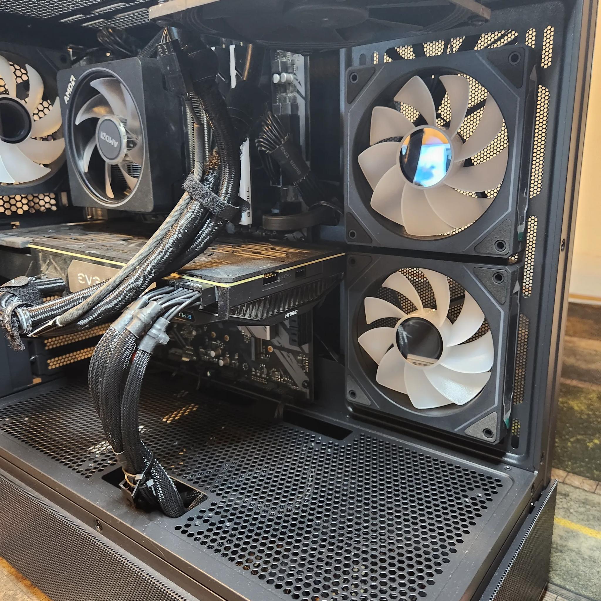 TEAM GEREN RTX 2080TI EVGA hybrid/ Ryzen 5 5600X 1440P gaming pc!