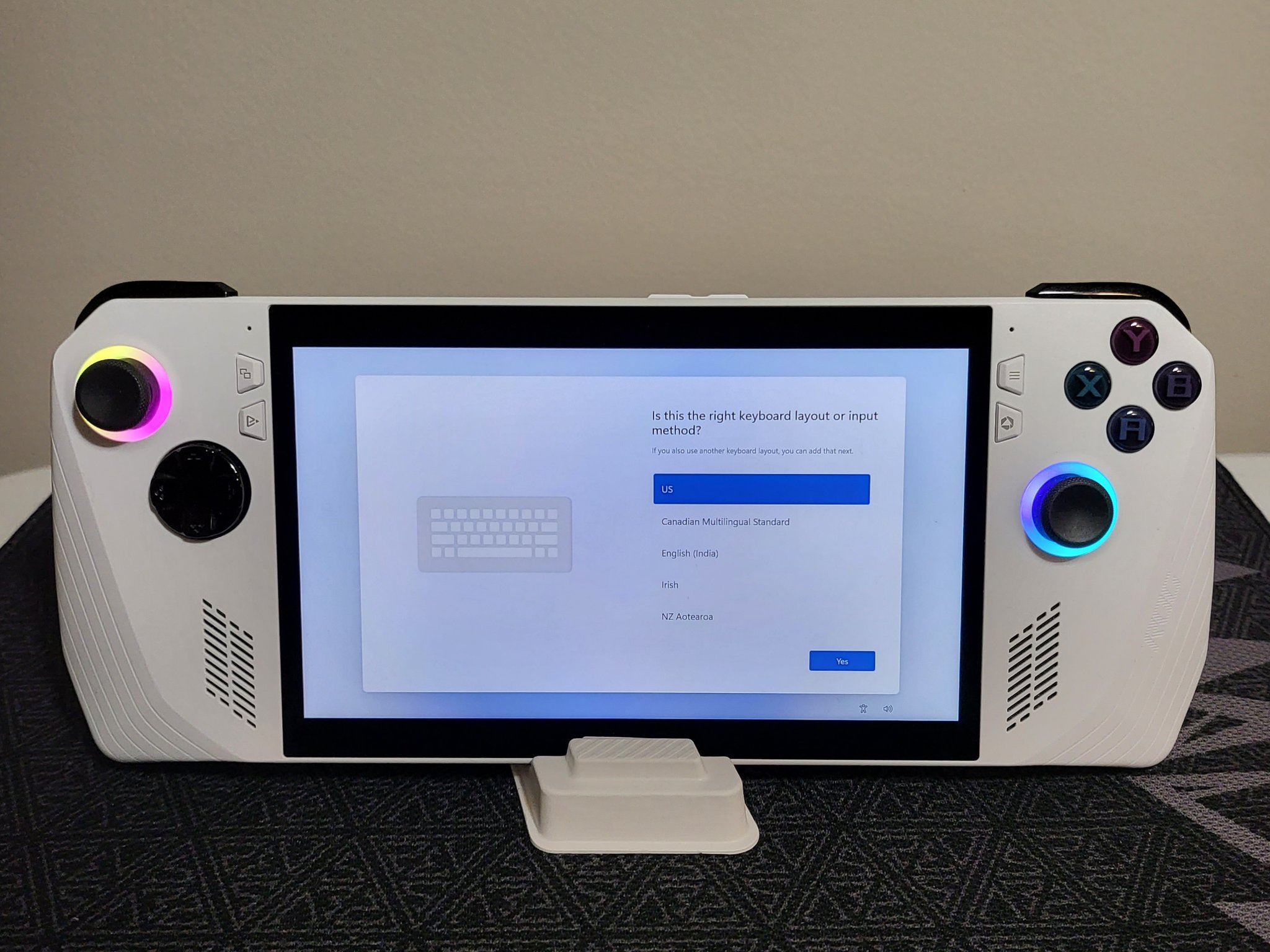 Asus ROG Ally - 1TB, Z1 Extreme, Dock and Case *READ*