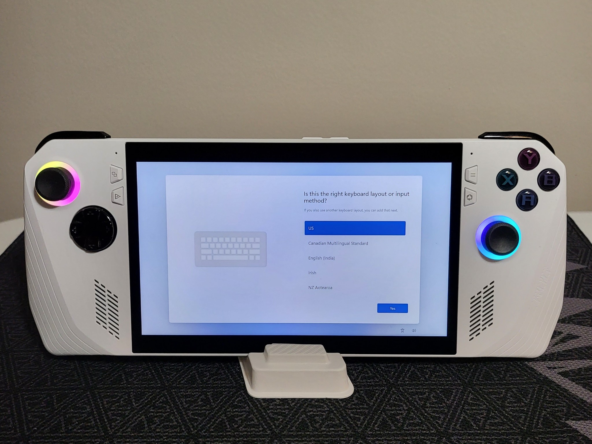 Asus ROG Ally - 1TB, Z1 Extreme, Dock and Case *READ*