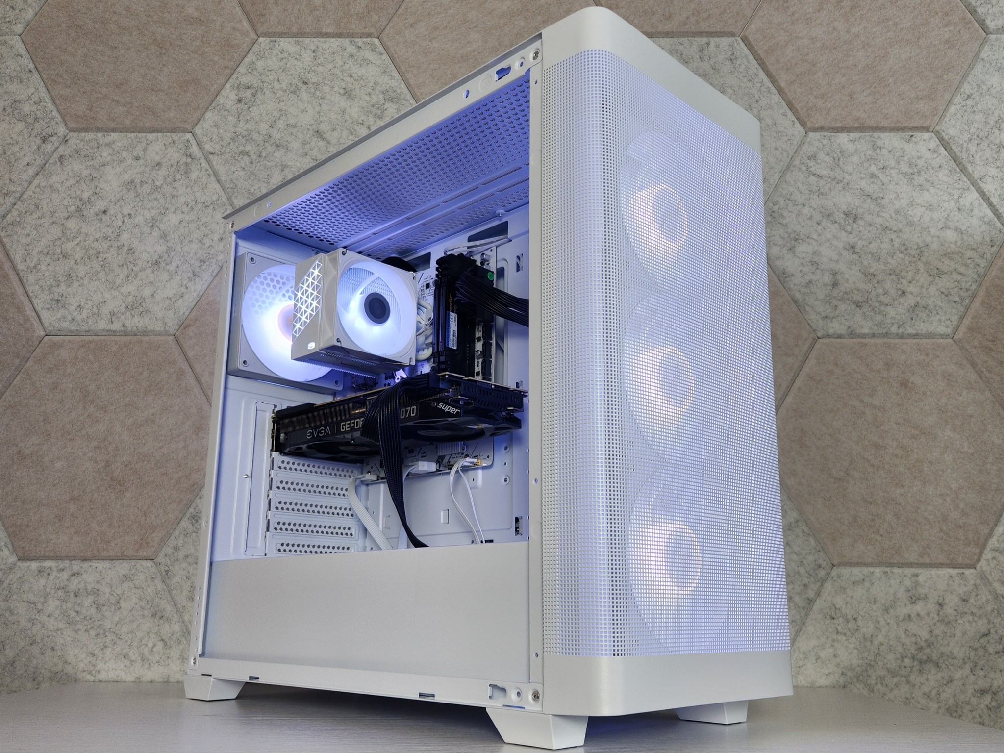 🤍NVIDIA RTX 2070 Super | Ryzen 5 3600 | 16GB DDR4 | 1TB SSD | WIFI + BT | Win11 | RGB |