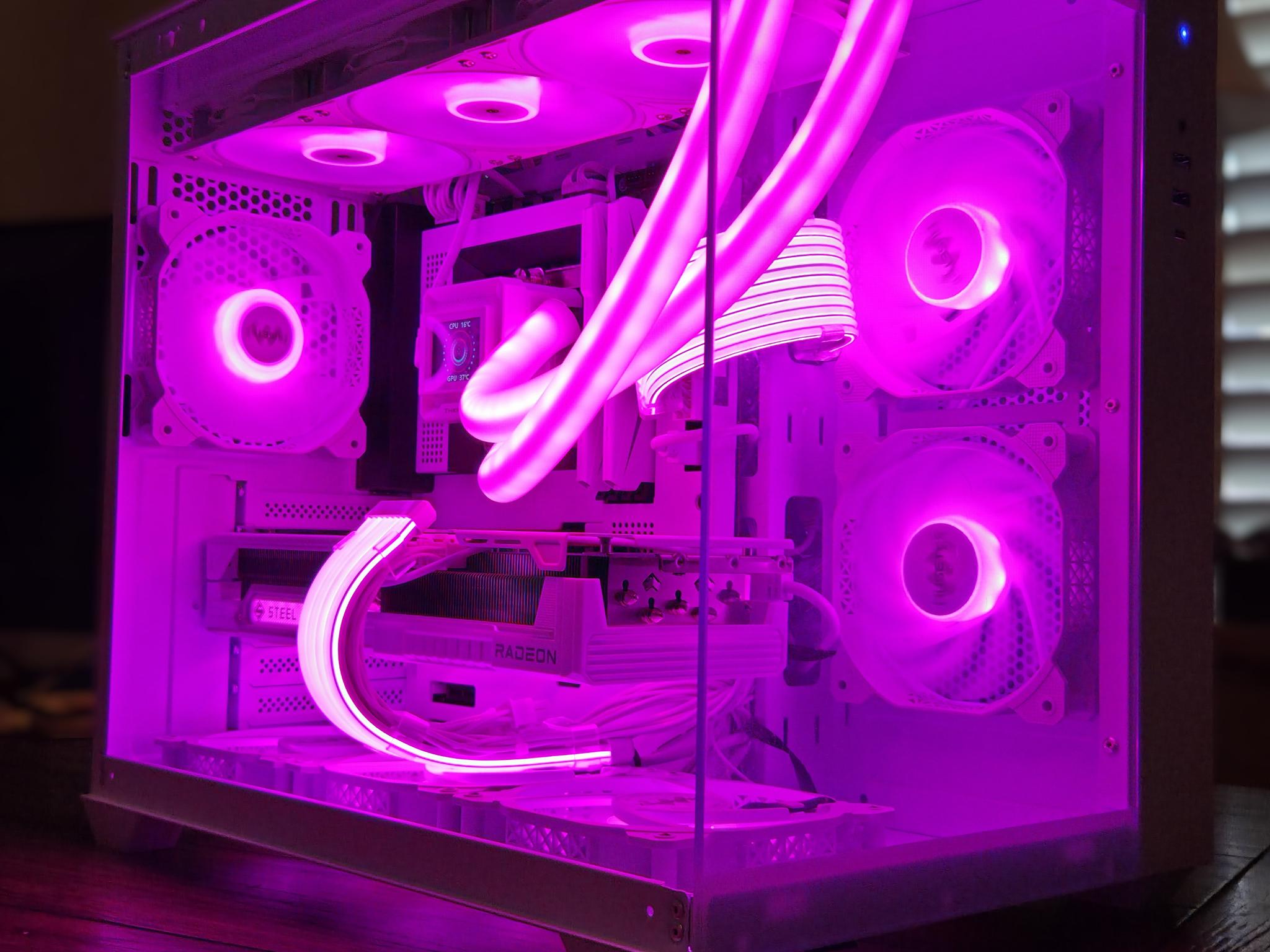 Blizzard! ❄️ | RX 9070 XT Gaming PC | Intel i5-14600K | 32GB DDR5 | 1TB Gen4 NVMe | 2" LCD Display!