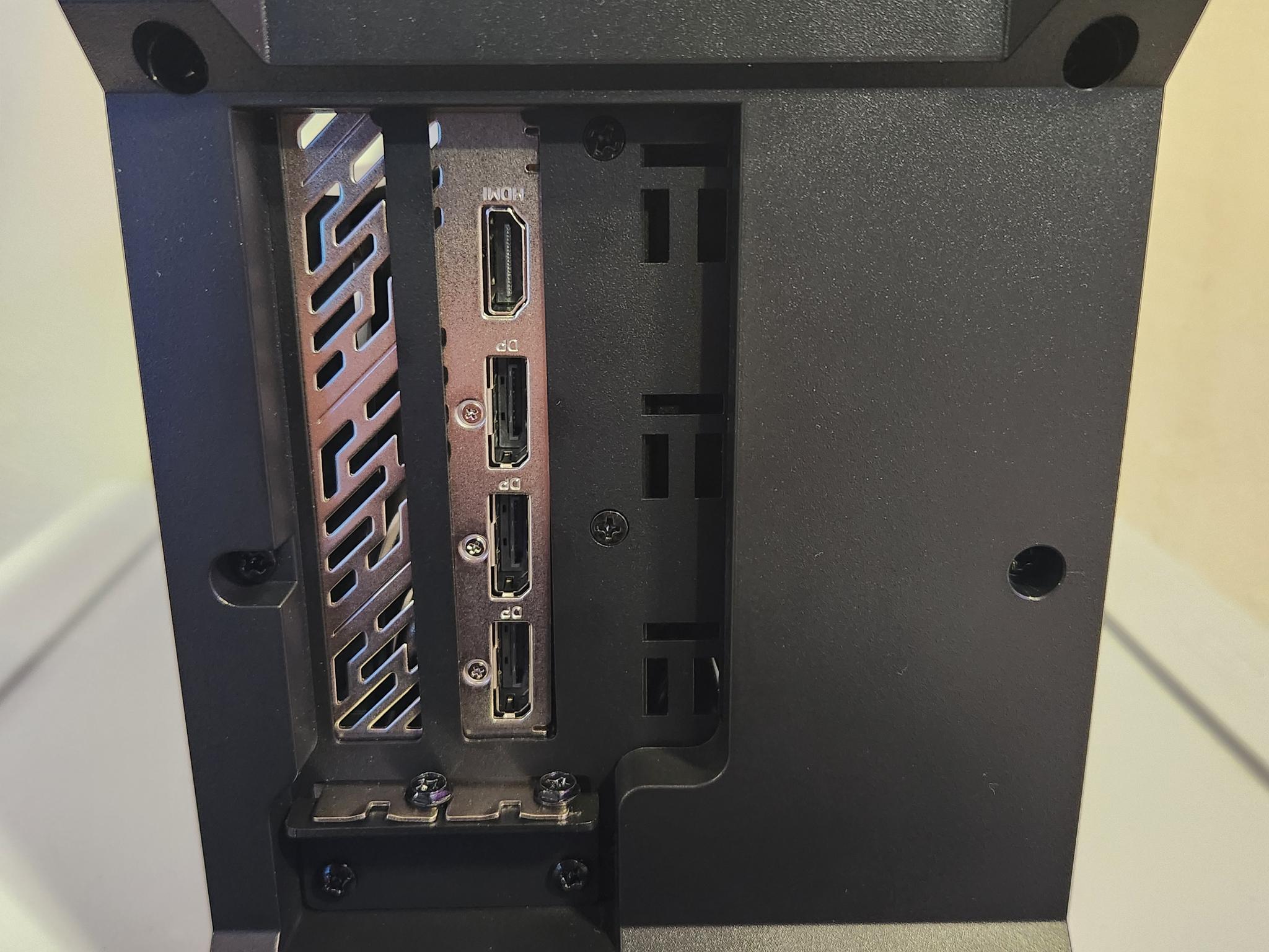 SFF Gaming PC – Ryzen 9 7945HX3D + Radeon RX 9070 + 48GB DDR5 + 2TB SSD