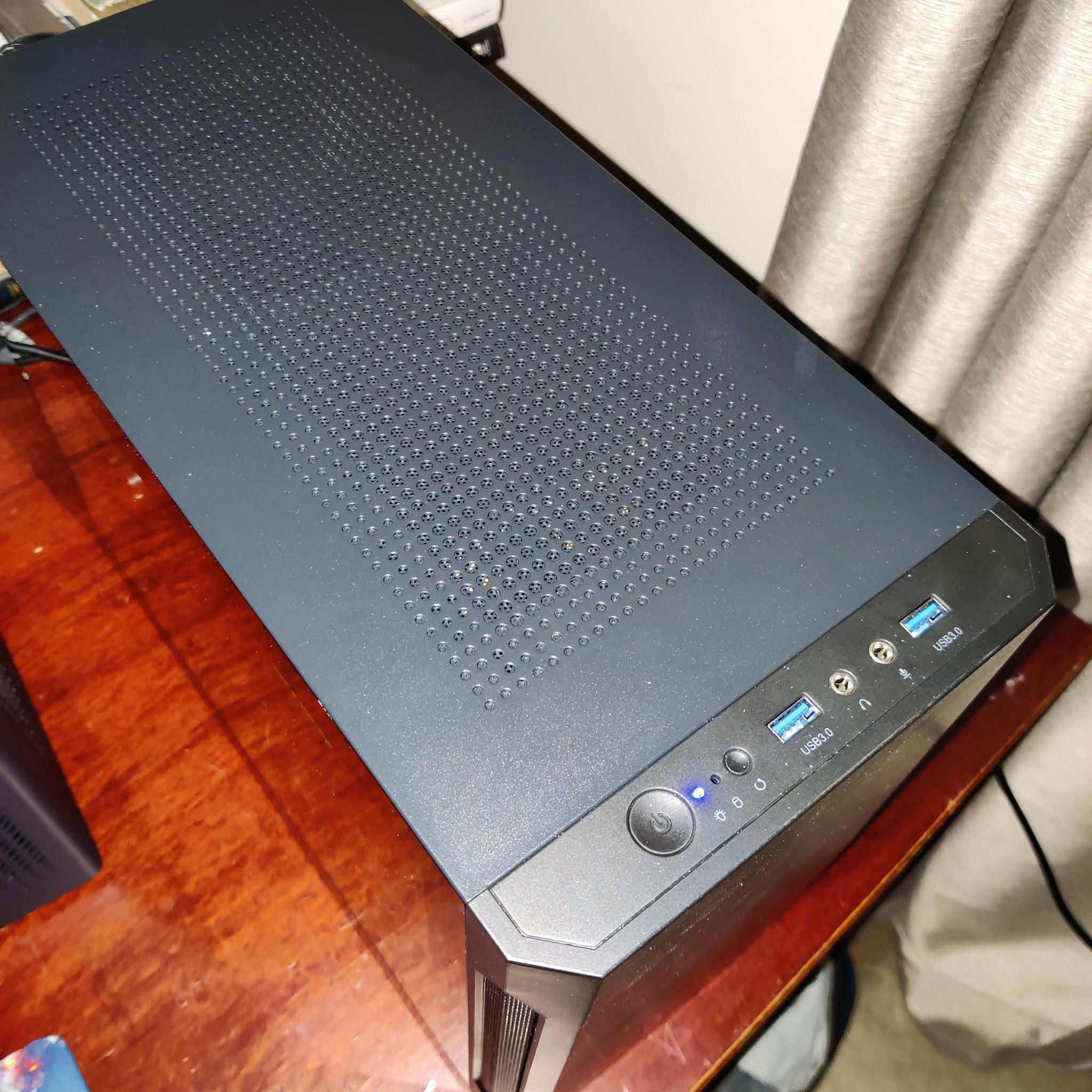 COMPACT MATX! Ryzen 5 3600 + GTX 1080 + 1TB NVME + 16GB RAM