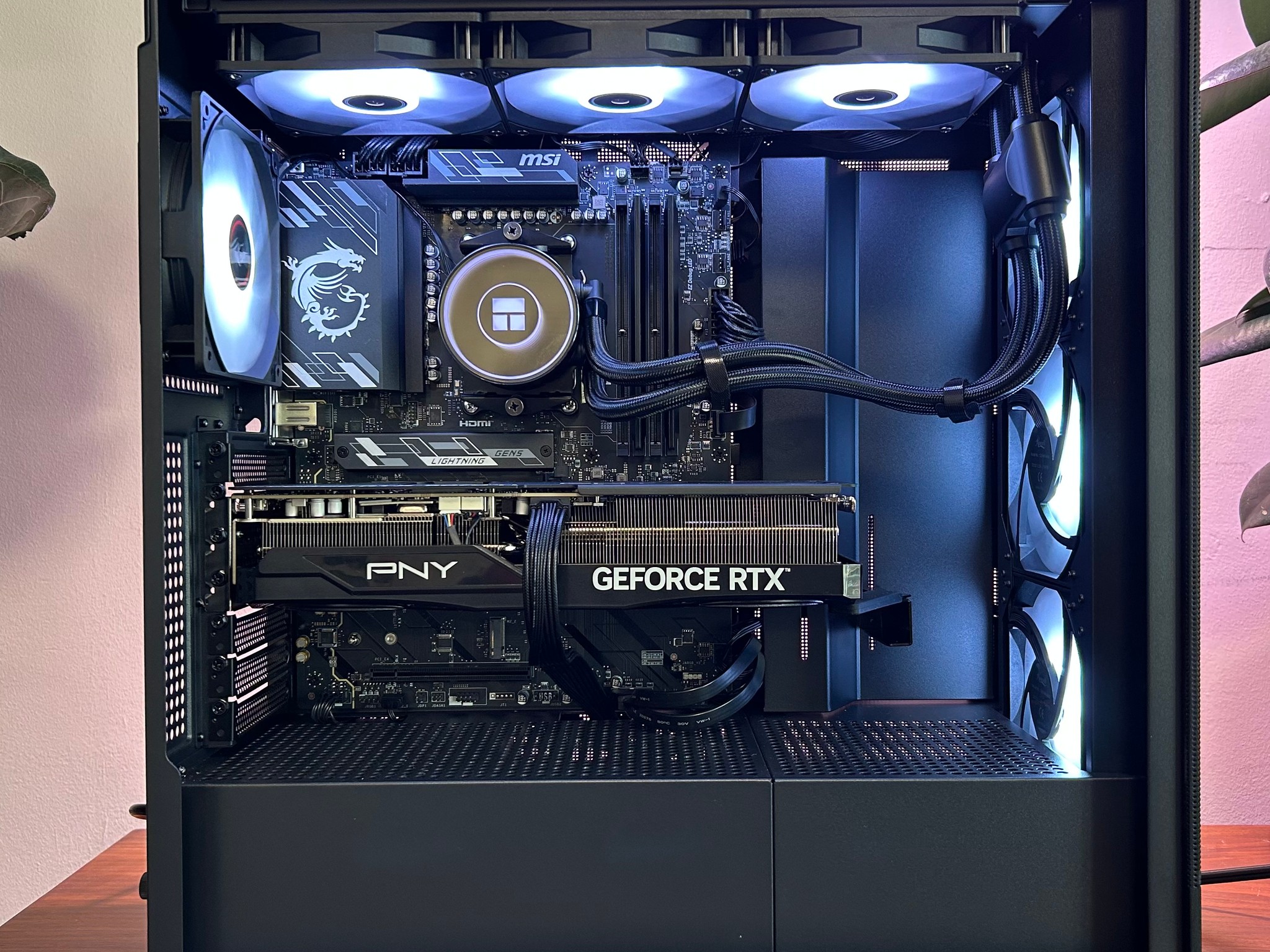 RTX 5070TI | Ryzen 7 9700X | 32GB DDR5 | 2TB NVMe | 360 AIO | 850W Gold