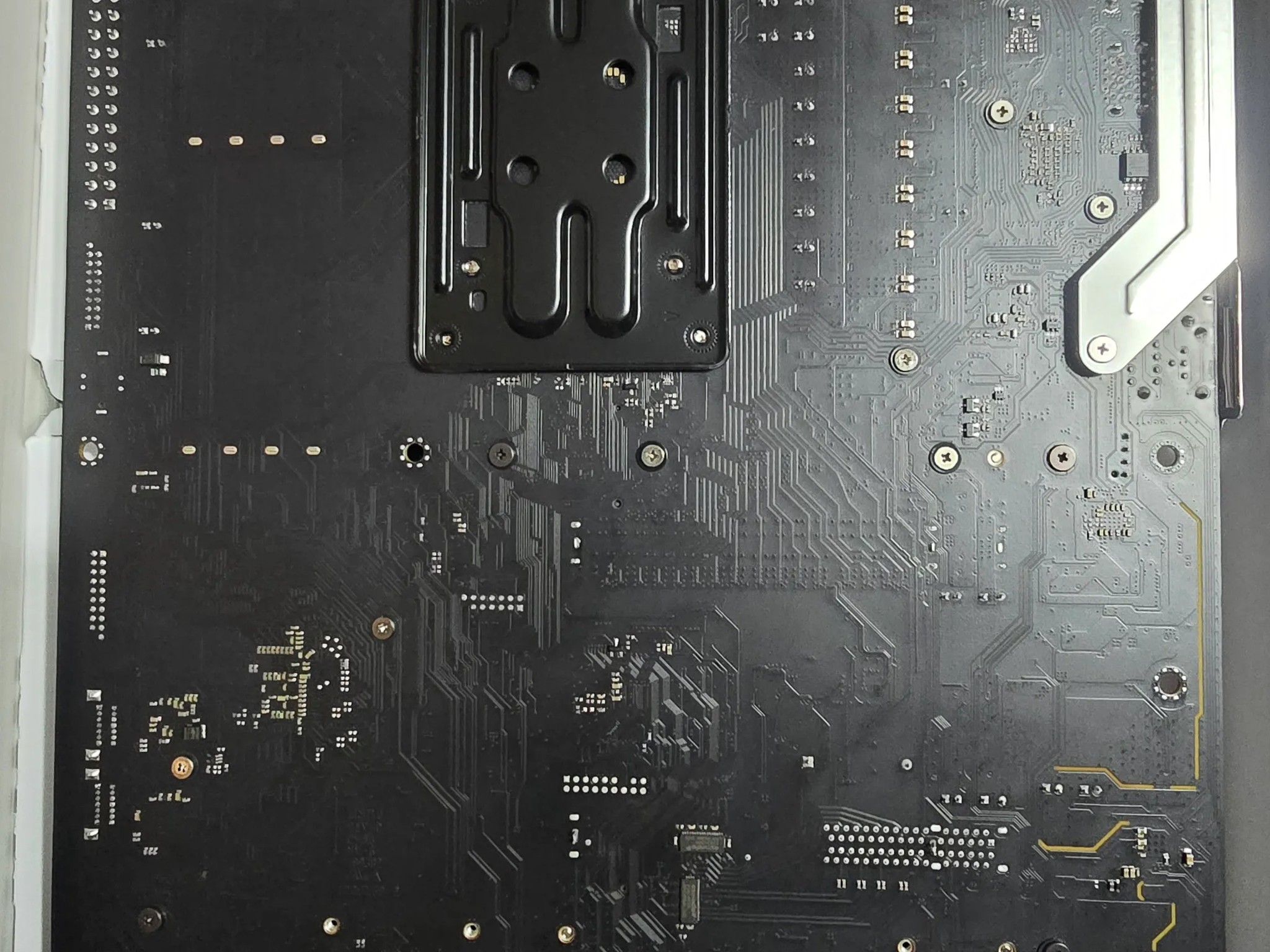 ASRock x870 Riptide, 9800x3D, 4TB 990 Pro Bundle