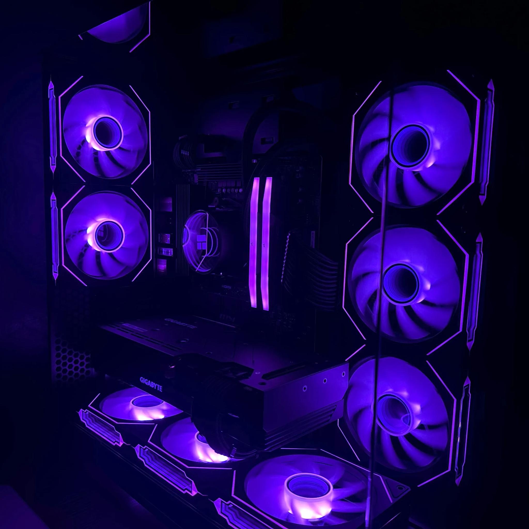 BIG SALE New Sleek Black Fishtank RGB Custom 1440p Gaming PC – GPU : 7700XT CPU : 9600X