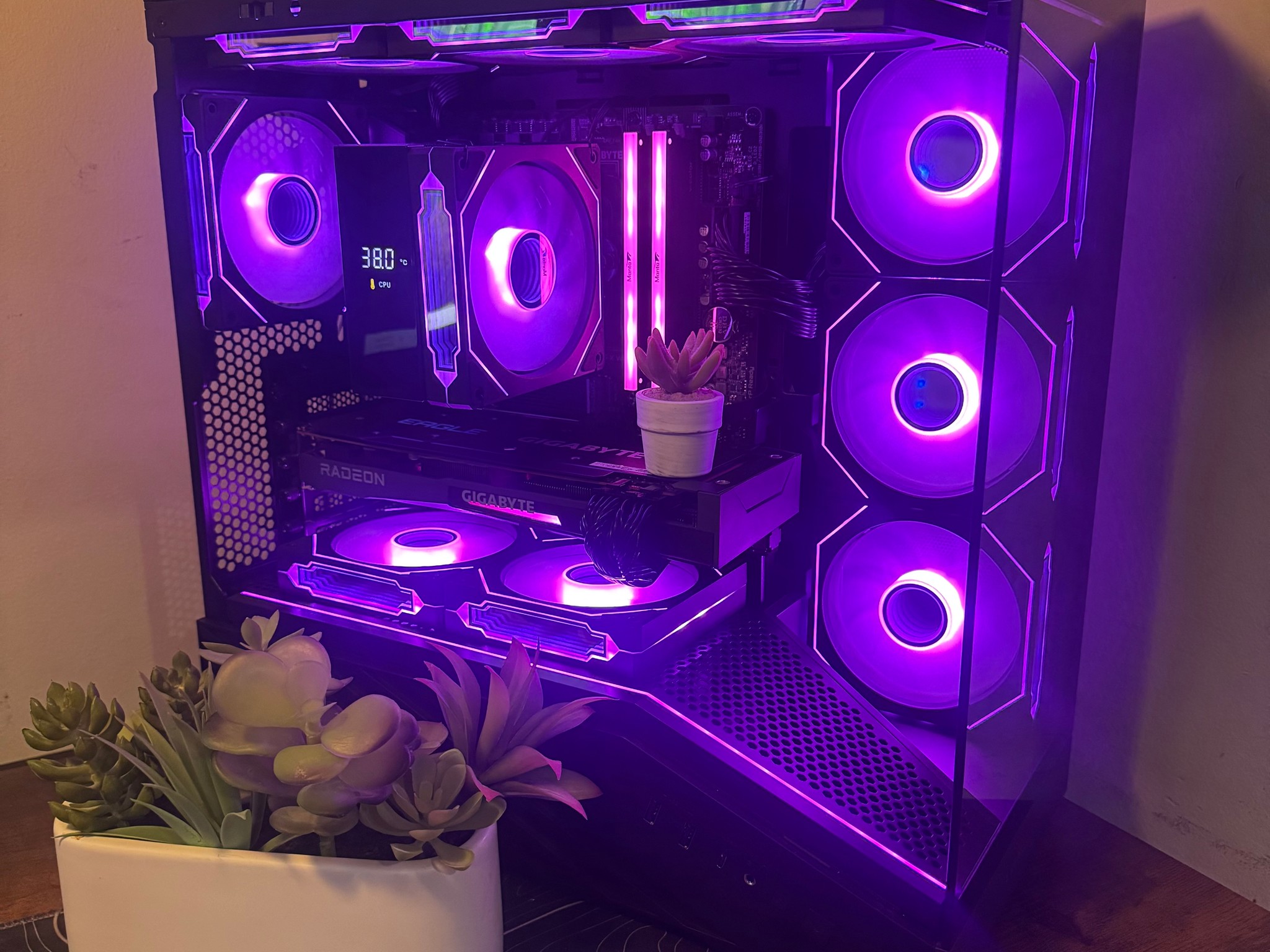 ❤️ Team Red Showcase PC ❤️ - Ryzen 5 5500 | RX 6700 XT 12GB | 32GB DDR4 3200 | 1TB Toshiba M.2 SSD