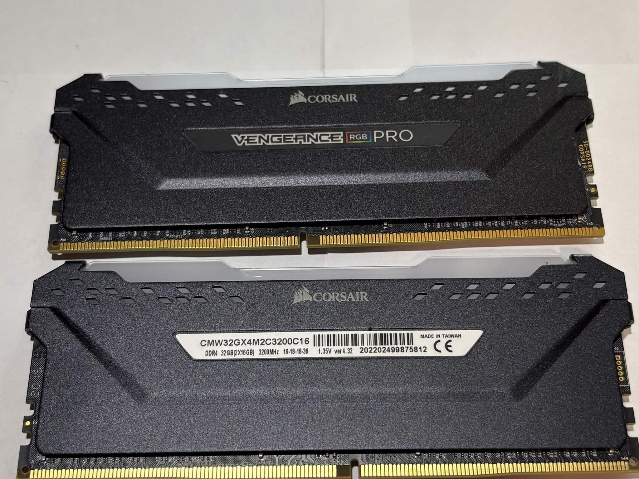 Corsair Vengeance RGB Pro 32GB (2x16GB) DDR4-3200 CL16 Memory Kit