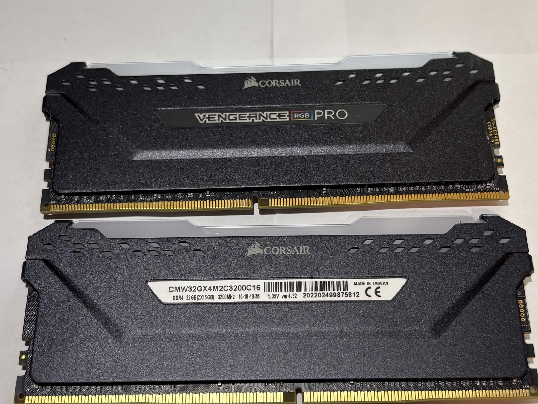 Corsair Vengeance RGB Pro 32GB (2x16GB) DDR4-3200 CL16 Memory Kit