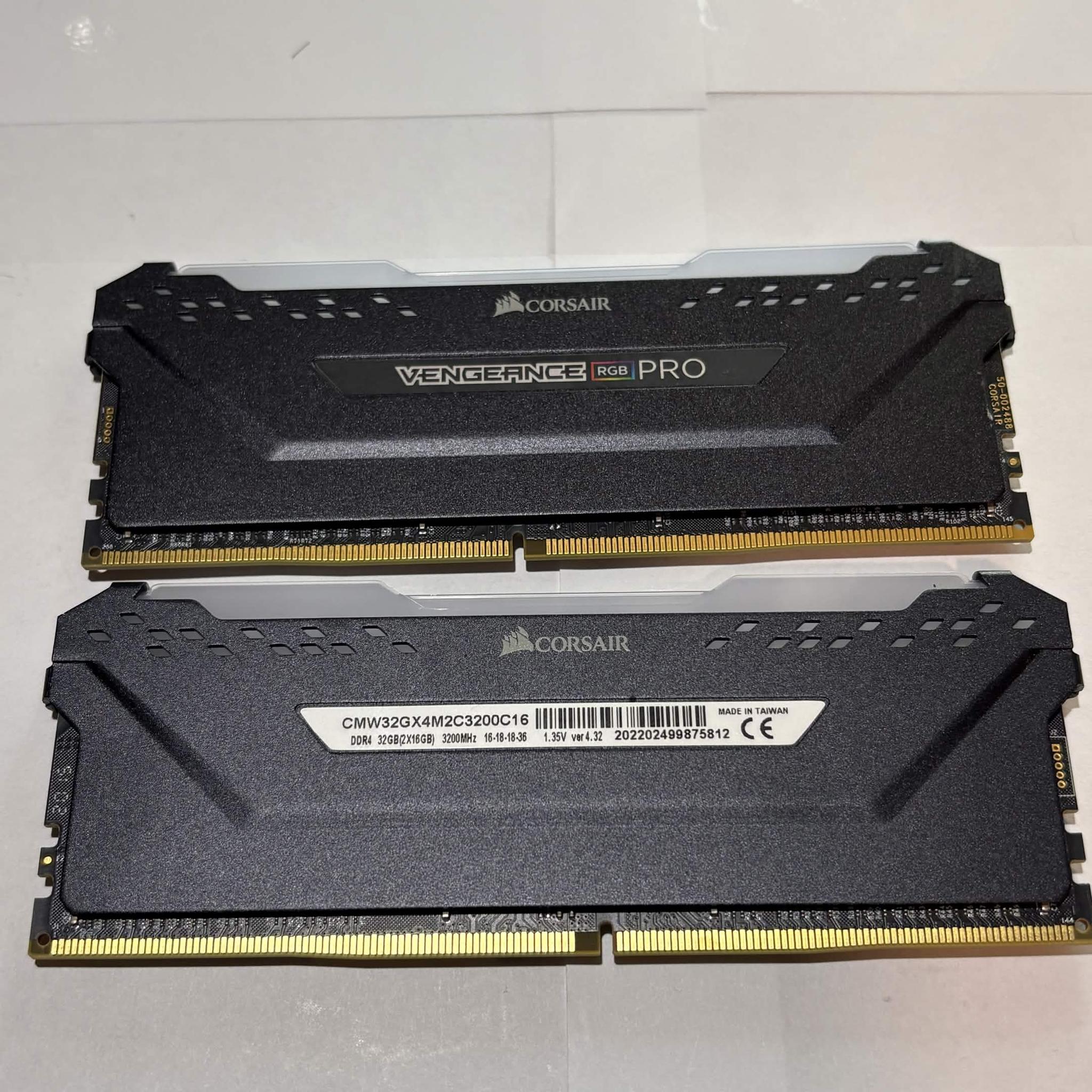 Corsair Vengeance RGB Pro 32GB (2x16GB) DDR4-3200 CL16 Memory Kit