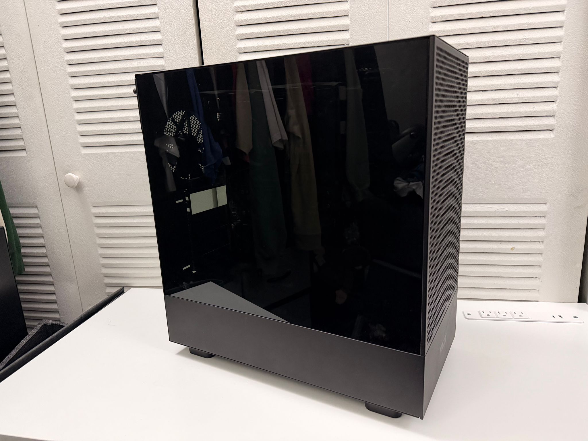 Custom Gaming PC Build – 32GB RGB – Kraken 280 LCD – 750W Gold – Needs GPU + SSD