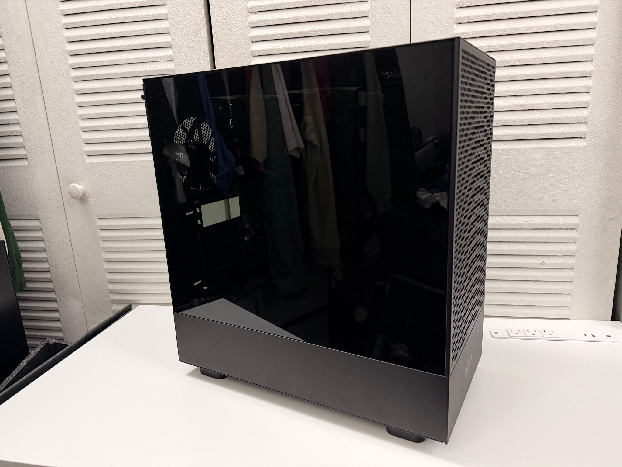 Custom Gaming PC Build – 32GB RGB – Kraken 280 LCD – 750W Gold – Needs GPU + SSD