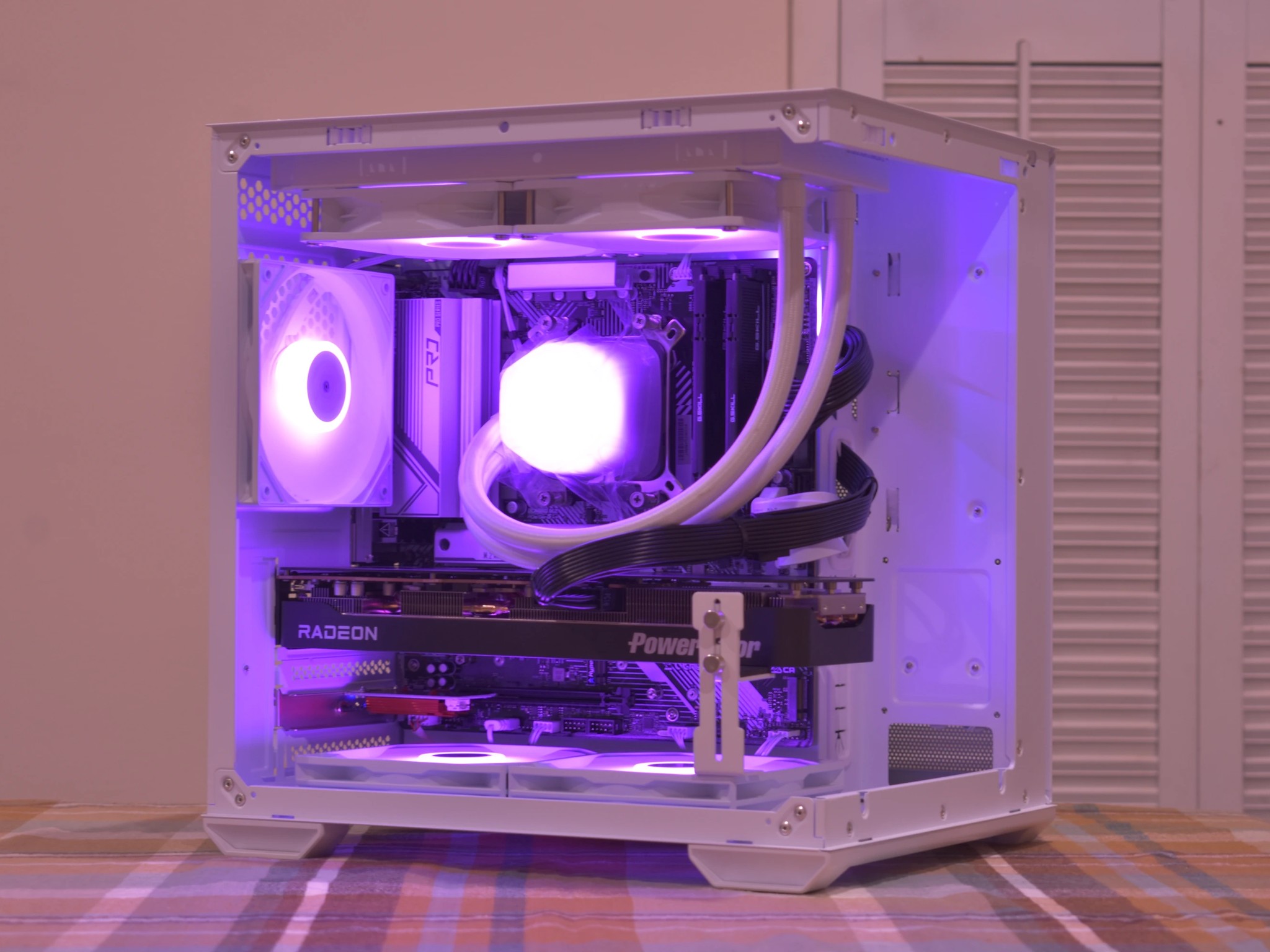 🚀Performance Gamer🚀 Ryzen 5 9600X | AMD RX 9070 16GB | 32GB DDR5 | 2TB nVME SSD | White RGB+Wifi