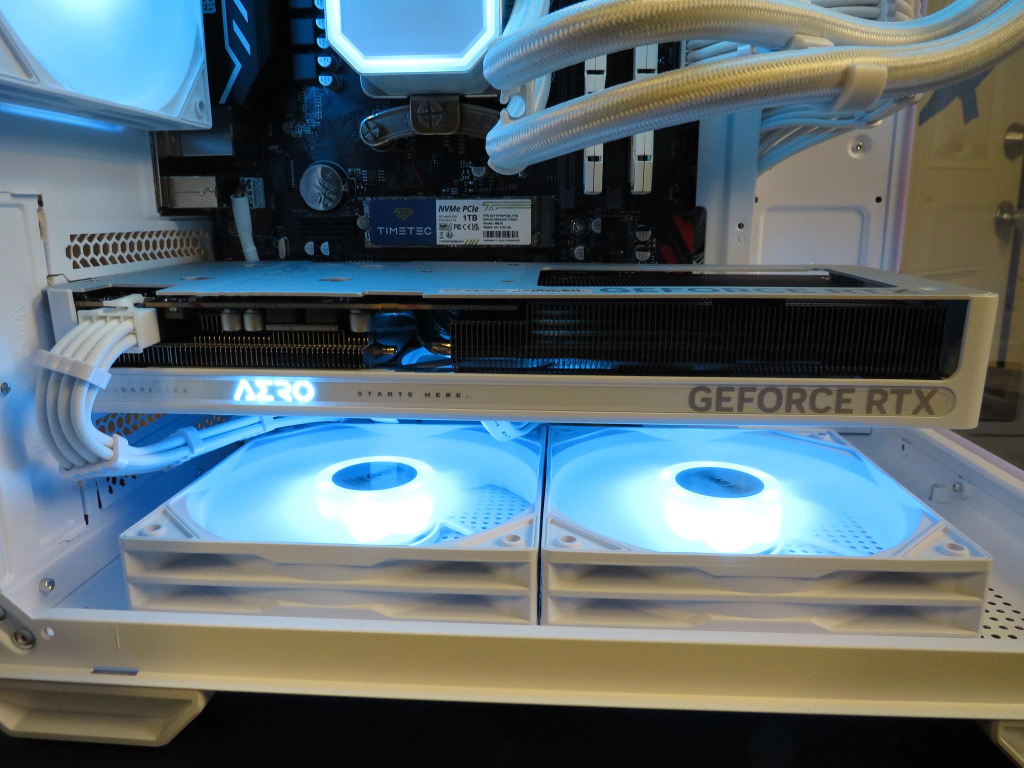 Mid Range RTX 5060 GAMER! Ryzen 7 5800XT + RTX 5060 + 32 GB DDR4 + 1 TB NVME