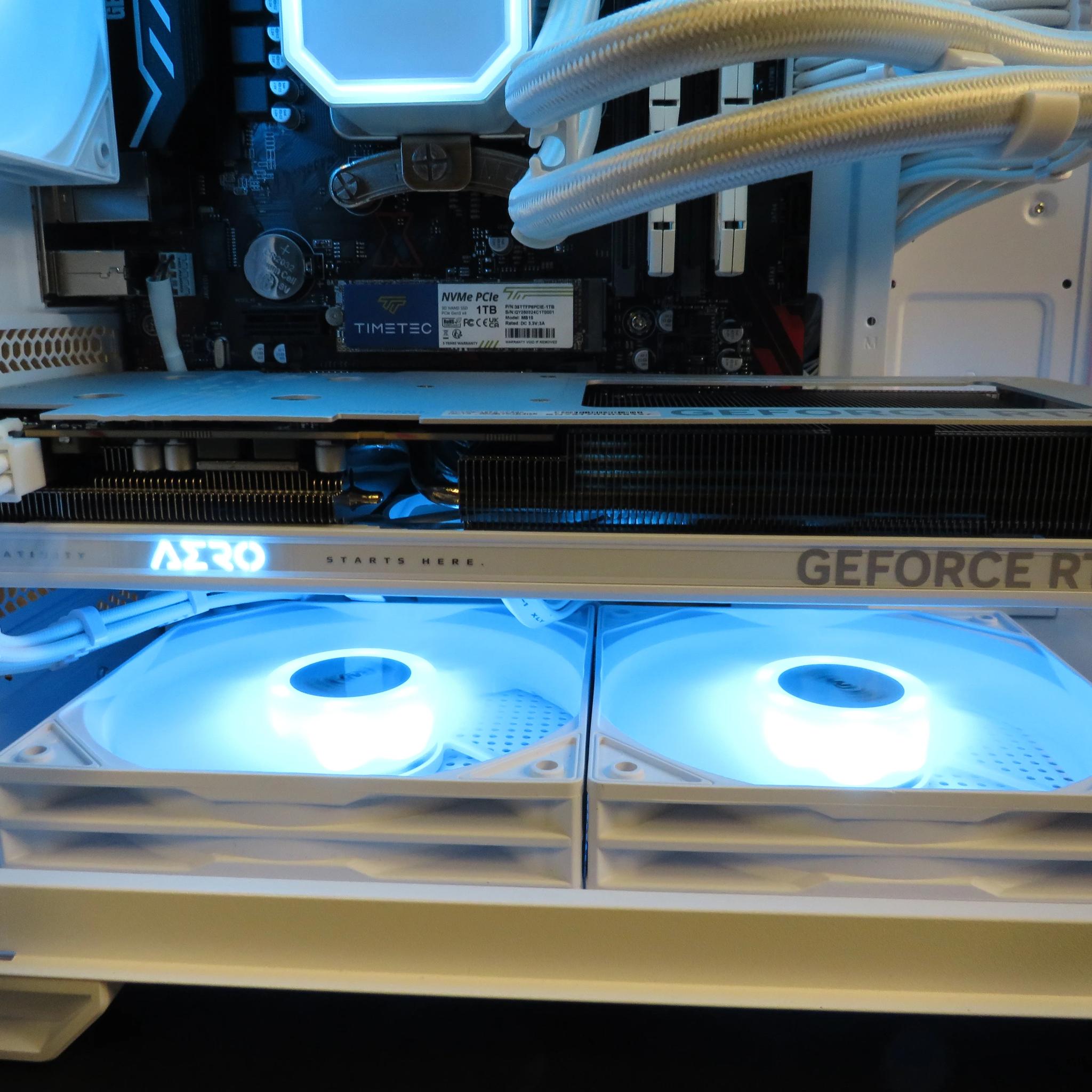 Mid Range RTX 5060 GAMER! Ryzen 7 5800XT + RTX 5060 + 32 GB DDR4 + 1 TB NVME
