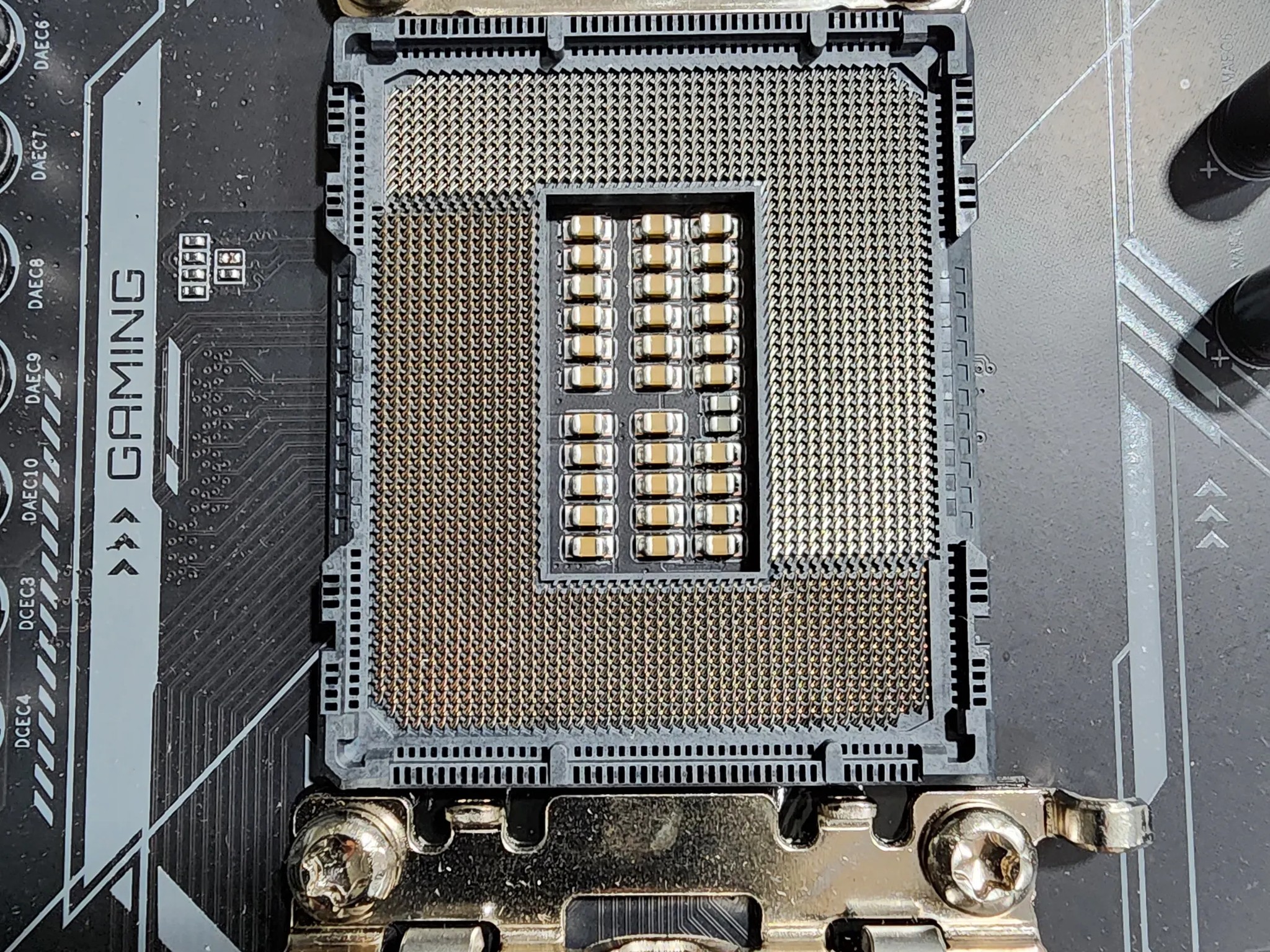 Gigabyte Z690 Gaming X DDR4