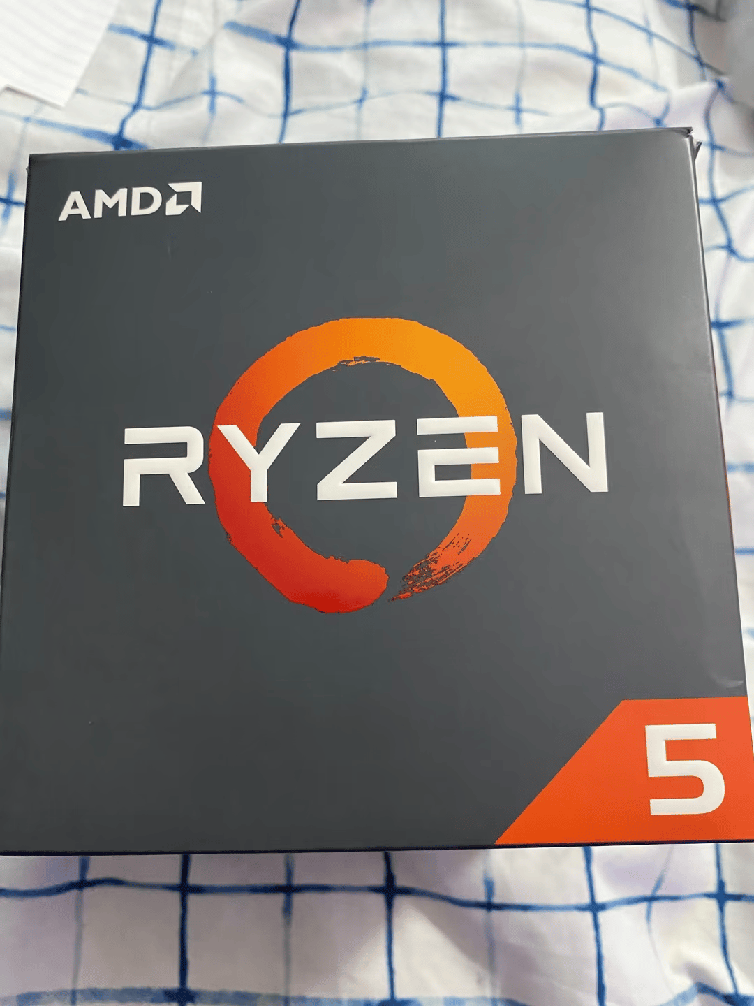 Ryzen 5 2600 (comes with box + cooler) 