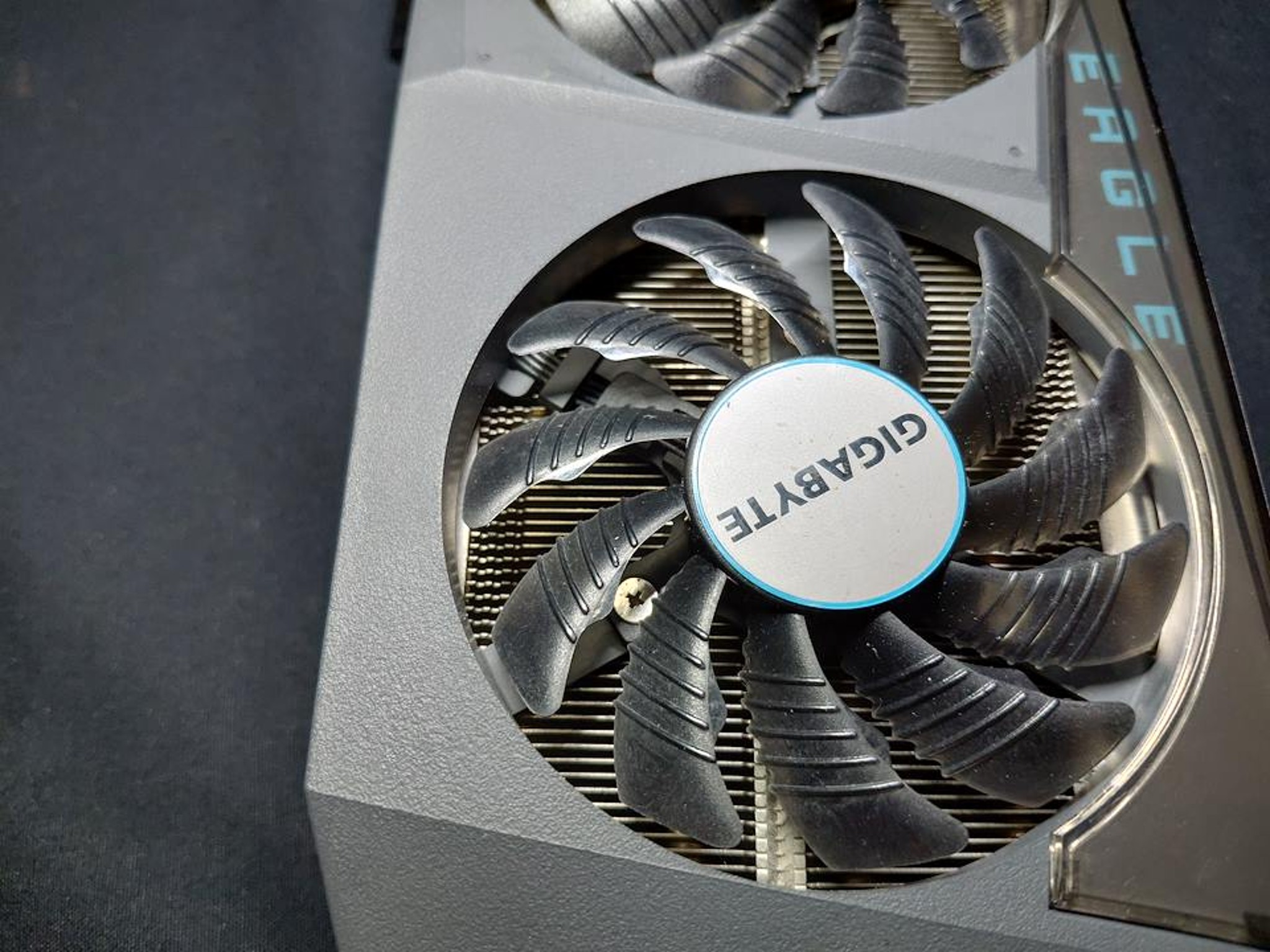 GIGABYTE GeForce RTX 3070 Ti EAGLE 8G